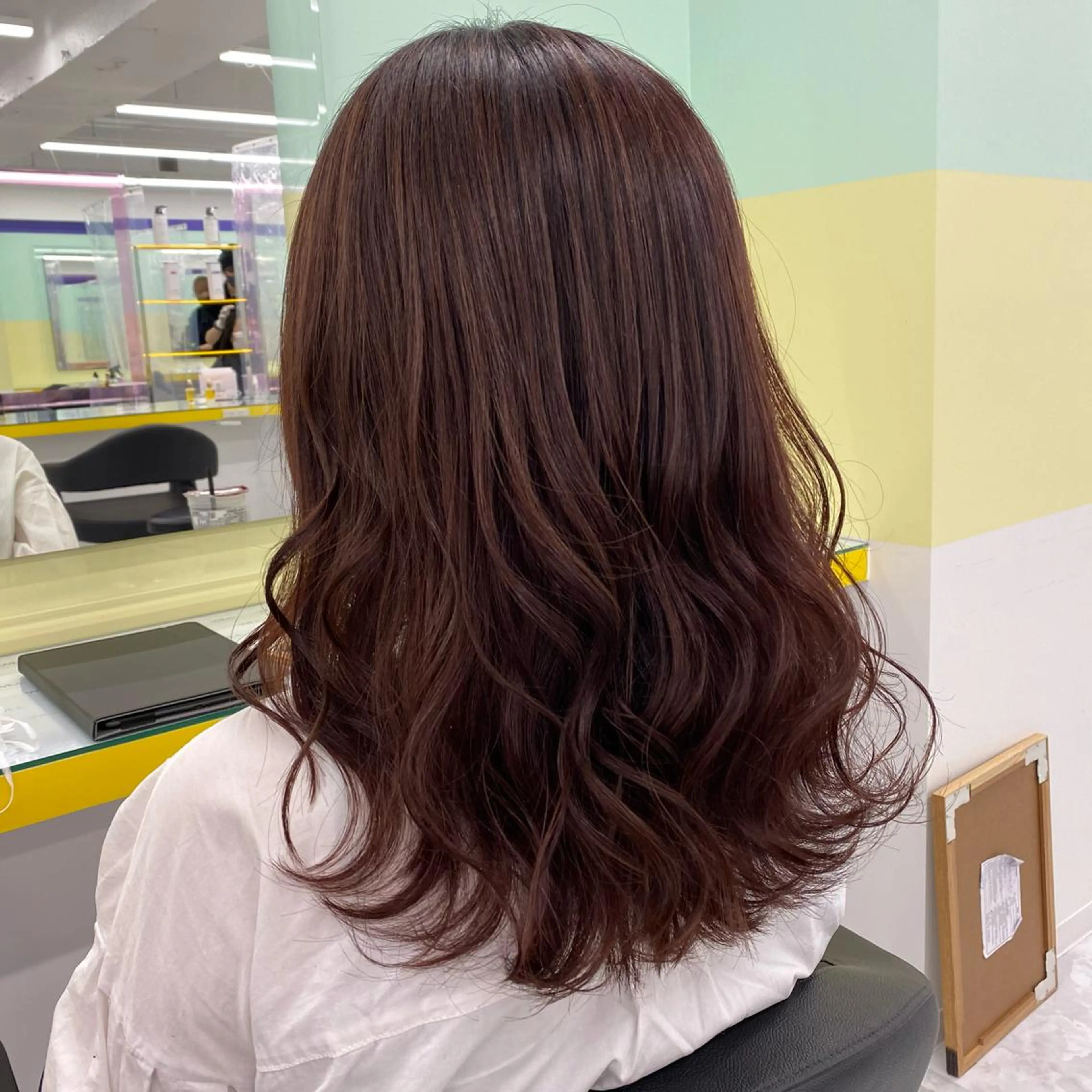 セミロング カラー ヘアアレンジ ヘアカラー トリートメント mai🍑暖色カラー /レイヤー💖のヘアスタイル