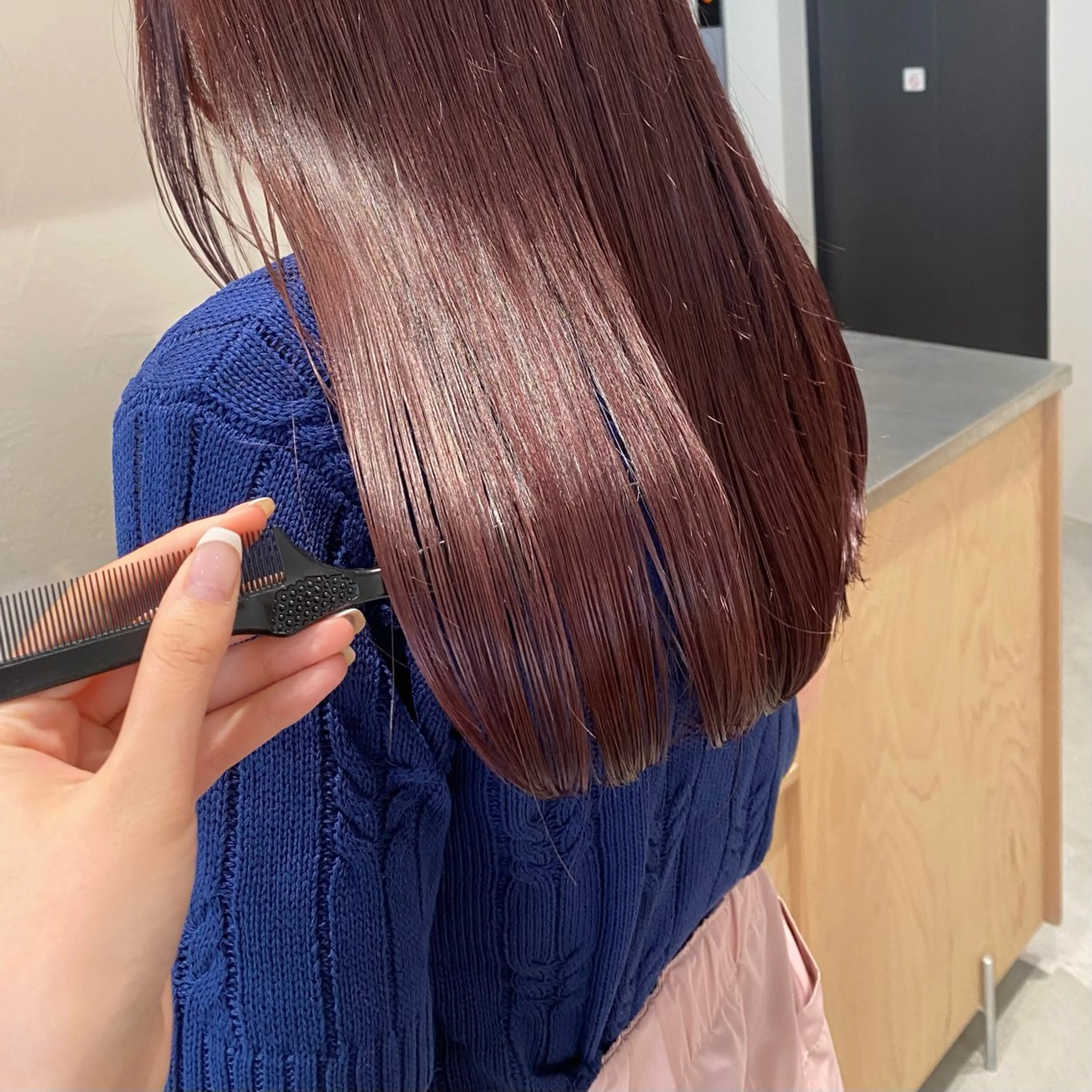 ロング カラー ピンクカラー 石川 瑠琉のヘアスタイル