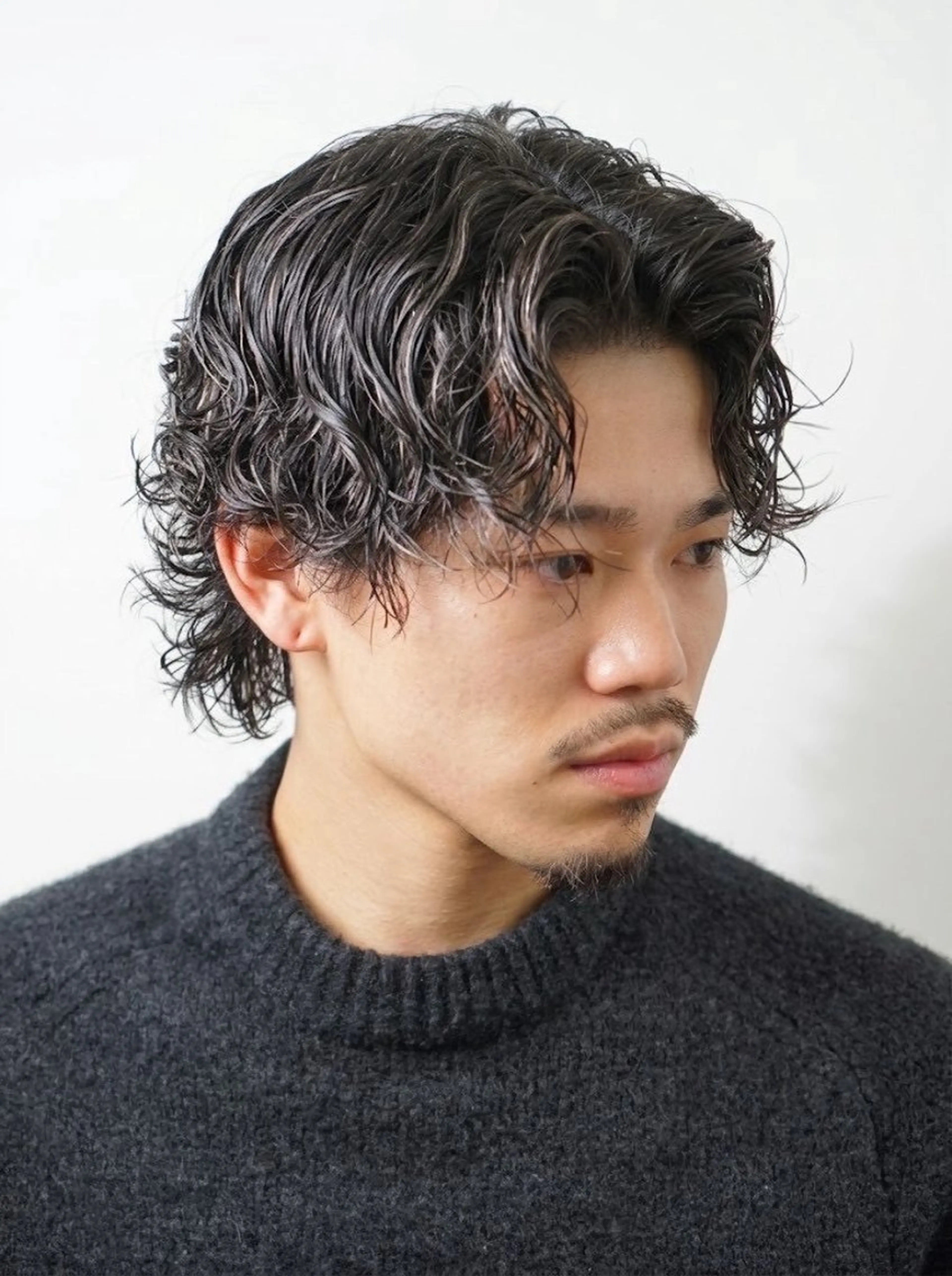 ショート パーマ メンズ 深井 龍生のヘアスタイル