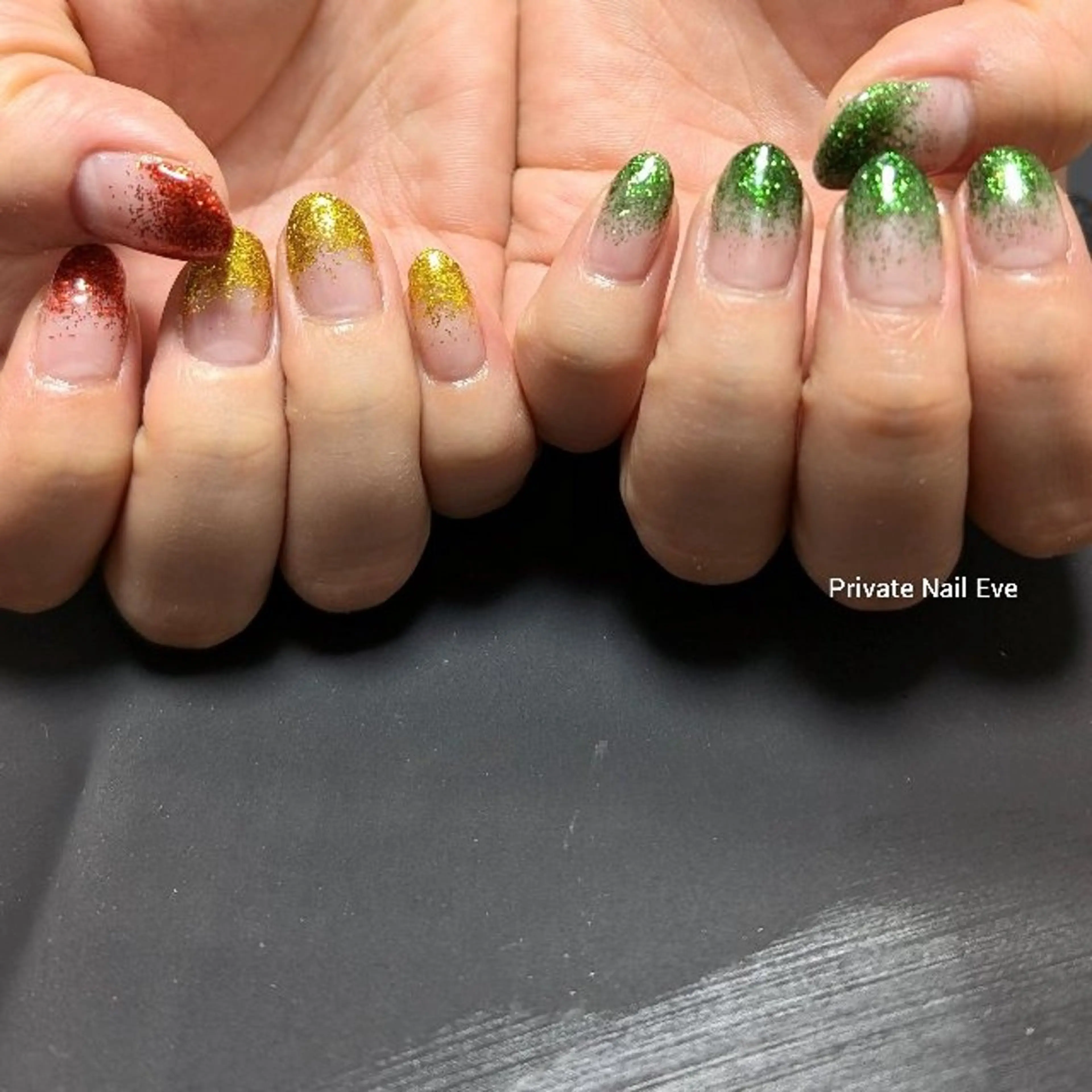 ネイル グラデーション ラメ(グリッター) ラメグラデーション 冬ネイル クリスマス ハンドネイル ネイル junkoのネイルデザイン