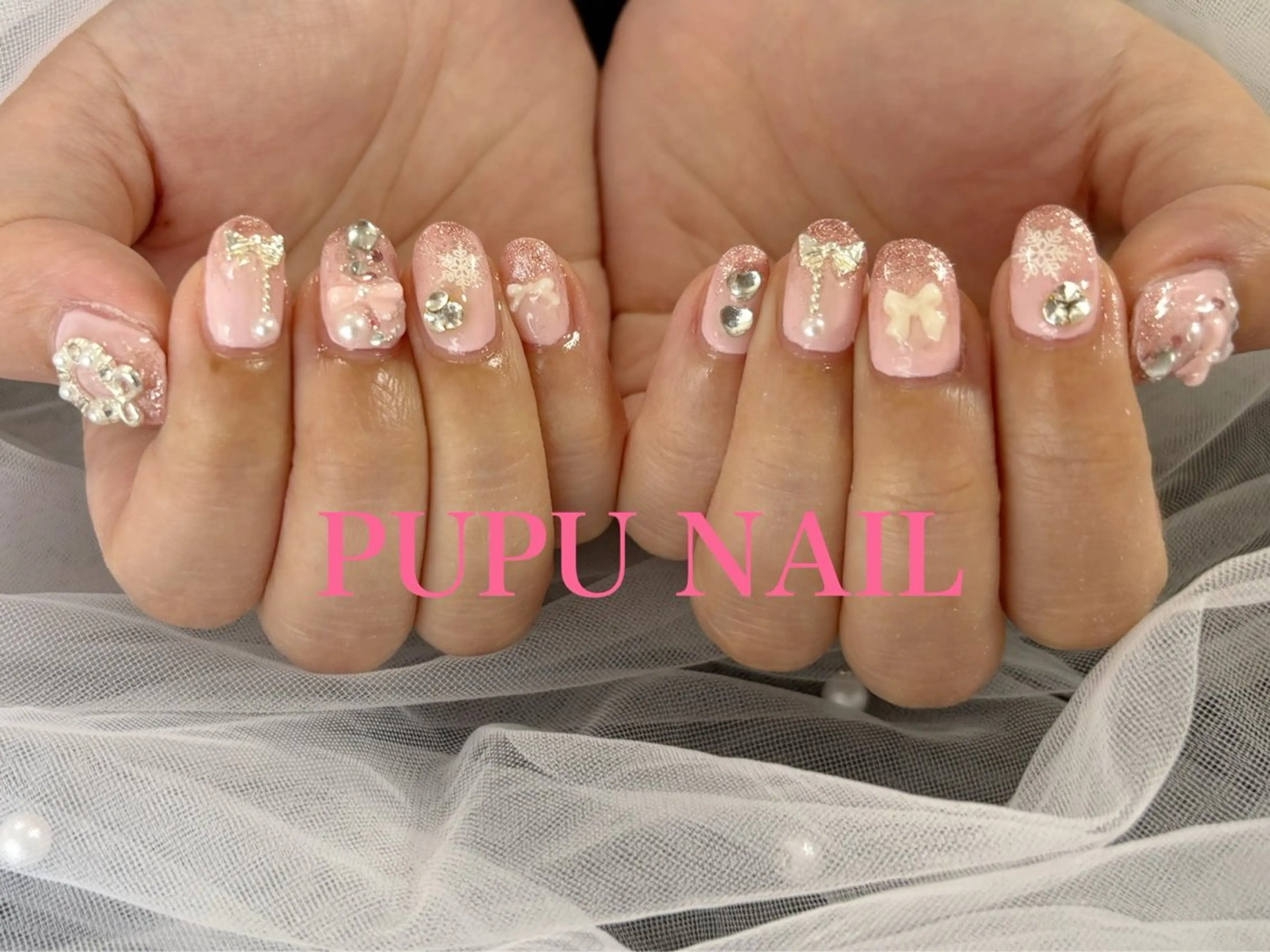 ミディアム クリスマス ハンドネイル Re:Nail Formula所属・kido chieのネイルデザイン