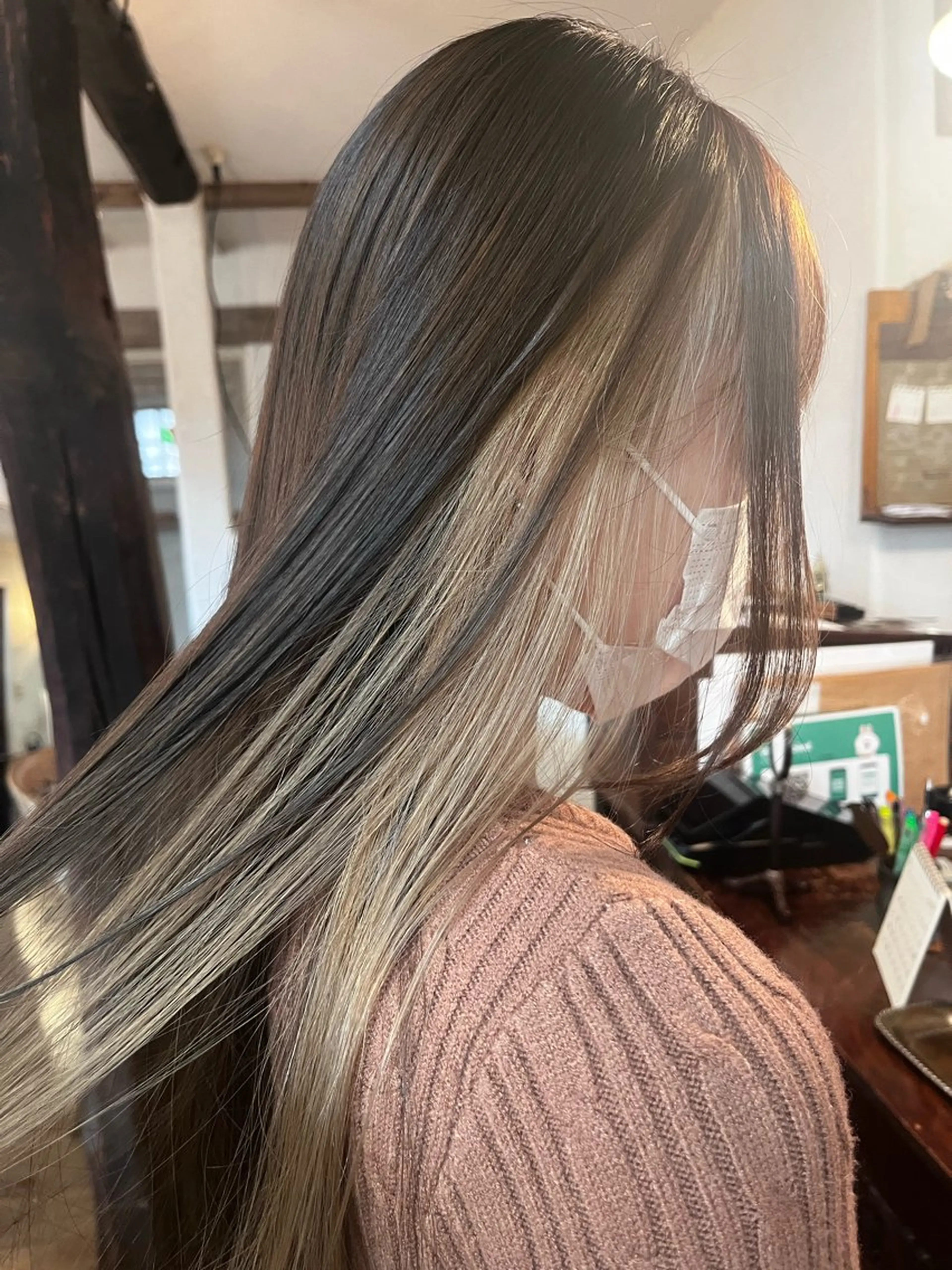 🌼インナーカラーorイヤリングカラーの写真