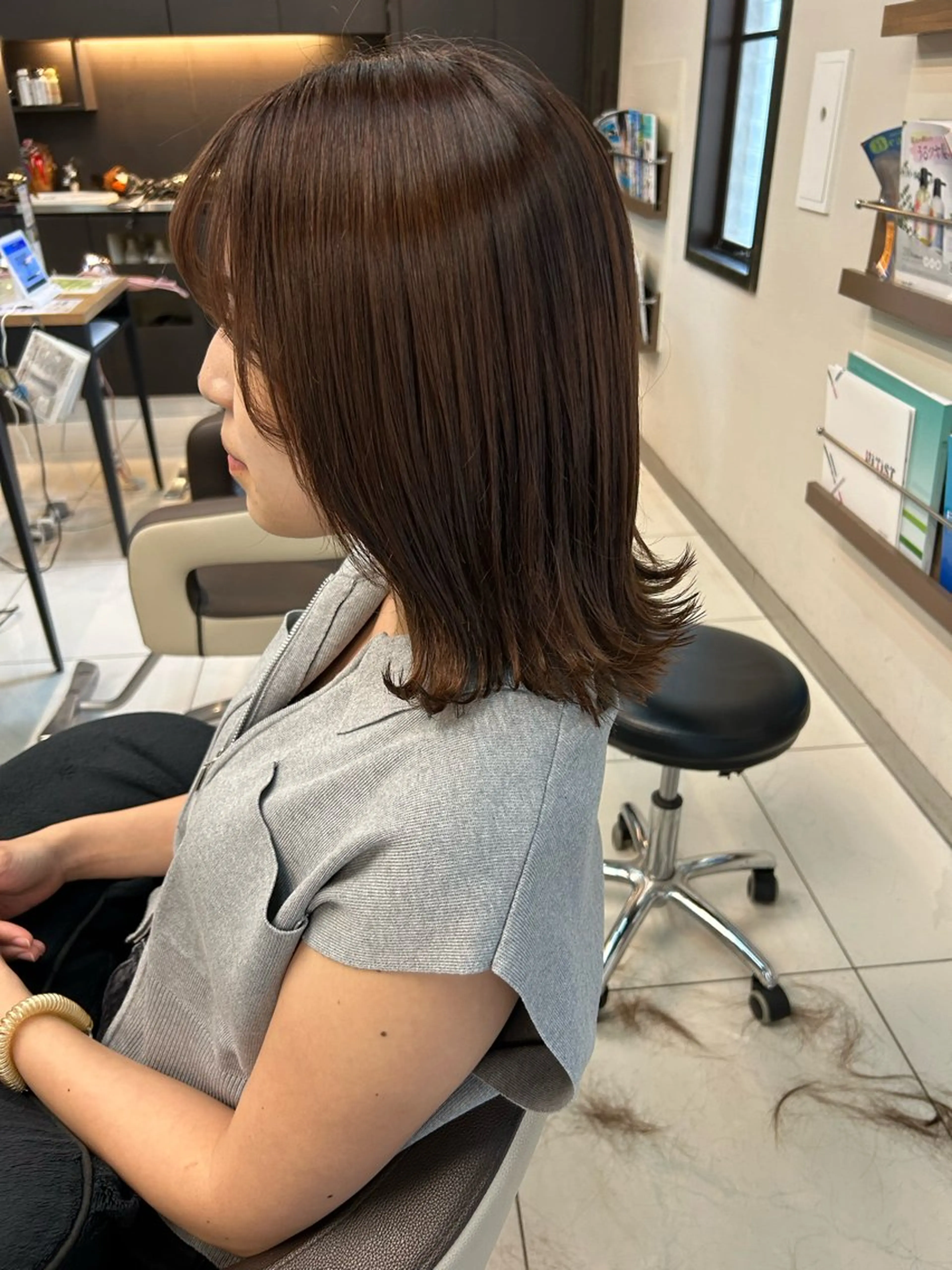 ミディアム パーマ 酸性ストレート ストレートパーマ 小嶺 麗華のヘアスタイル