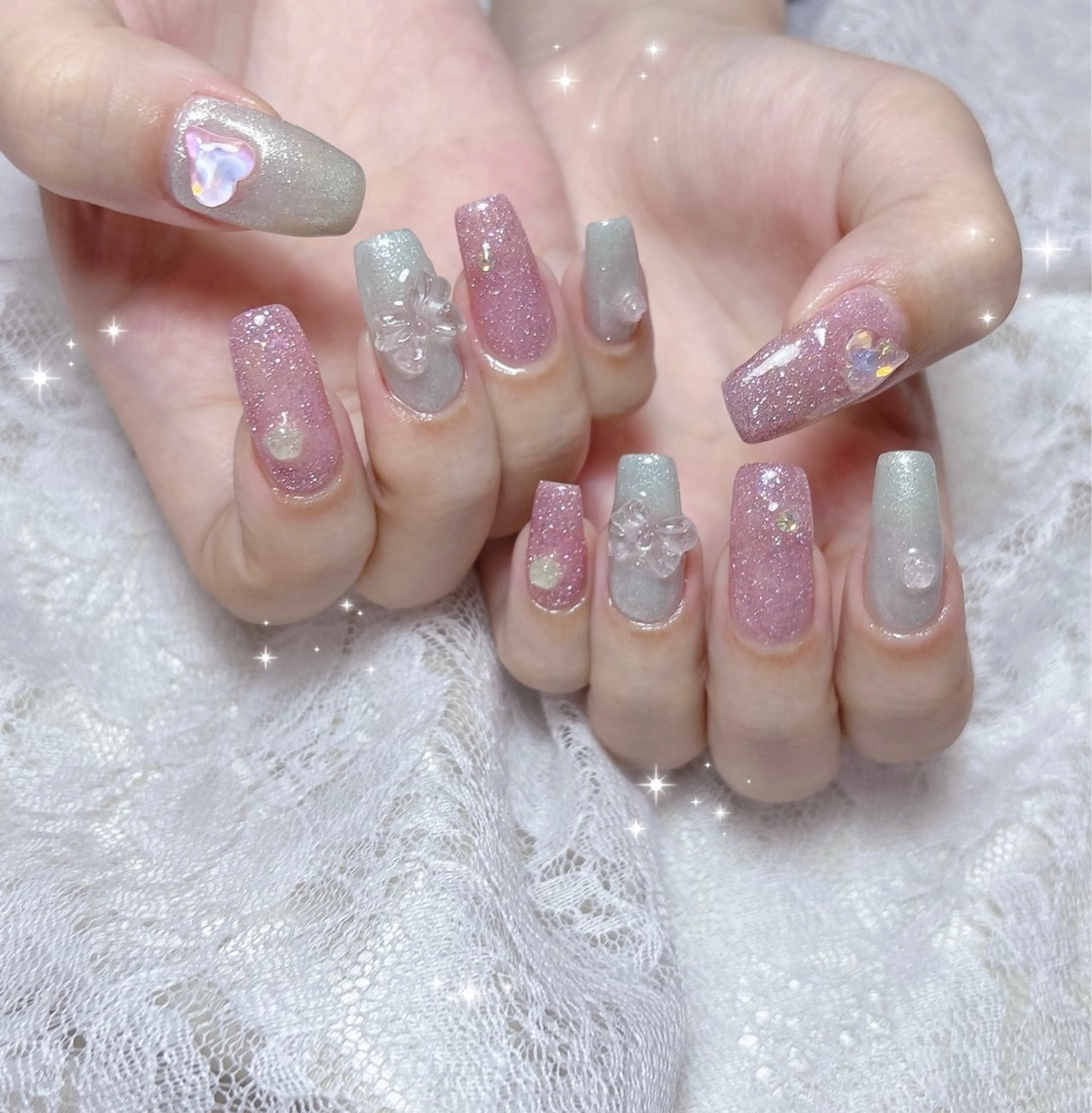 ネイル グリーン ピンク ハンドネイル FLARE NAIL フレアネイルのネイルデザイン