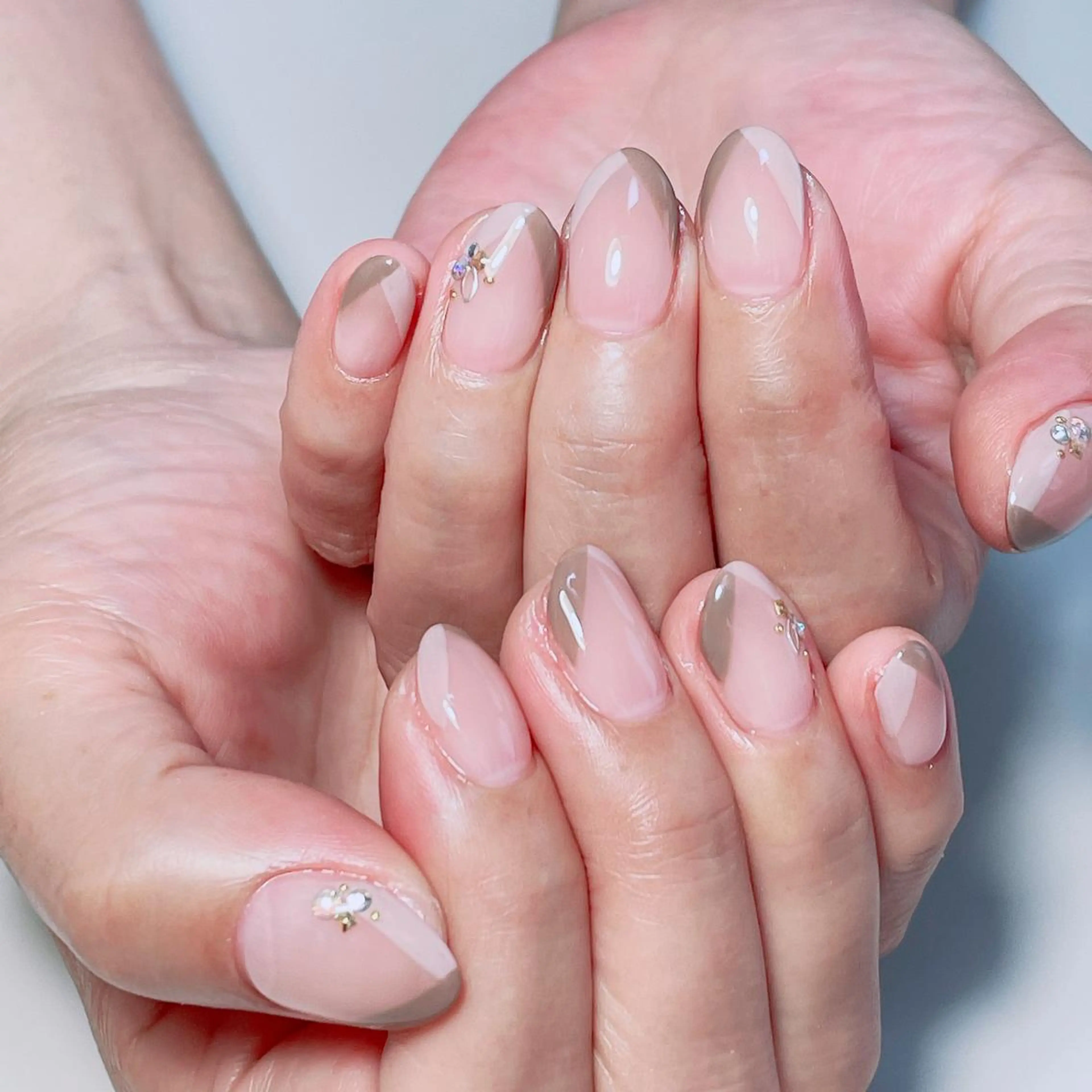 ネイル フレンチネイル 斜めフレンチ ハンドネイル kipinail 川﨑えりかのネイルデザイン