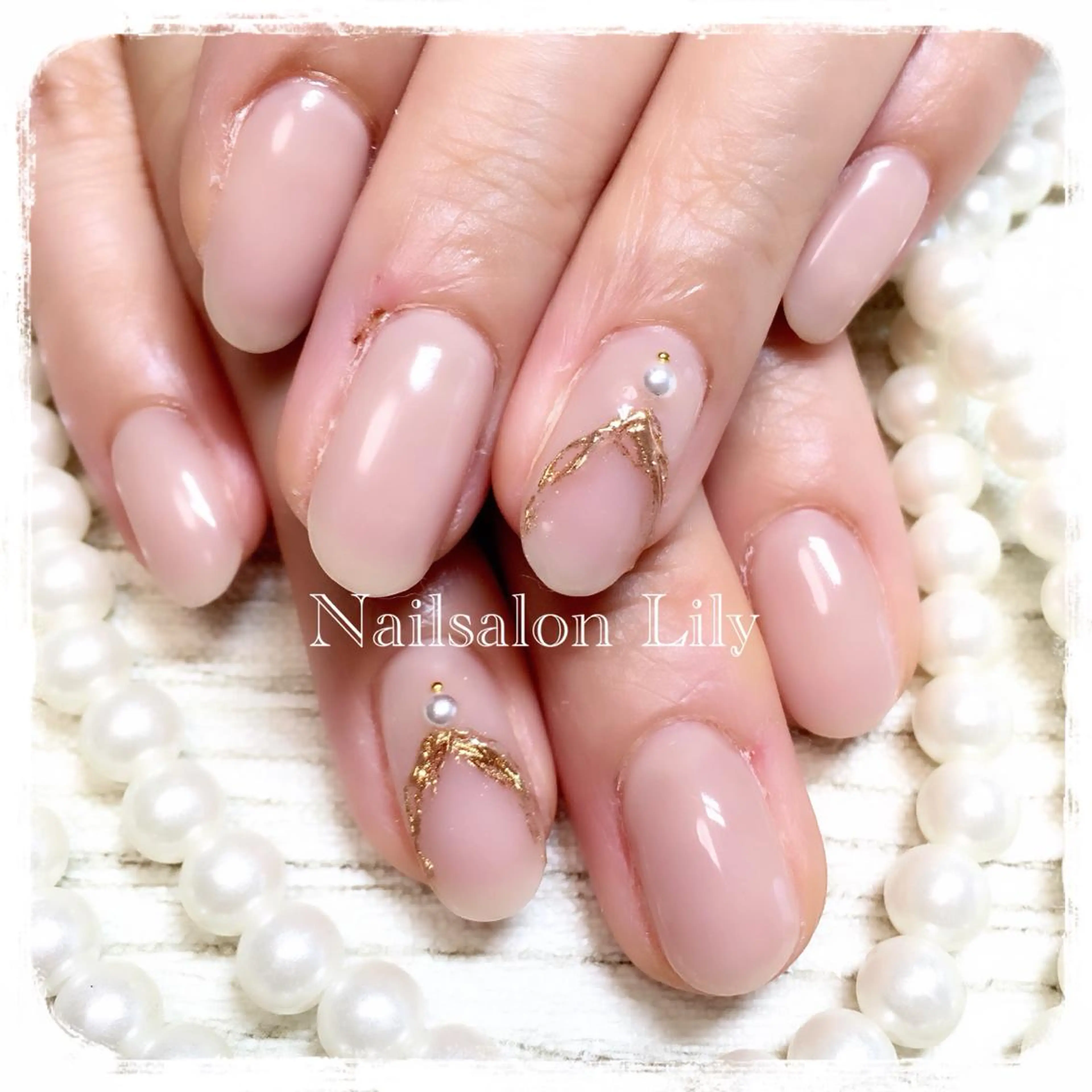 ネイル ミラーネイル Lily*nail 🌻Mii🌻のネイルデザイン