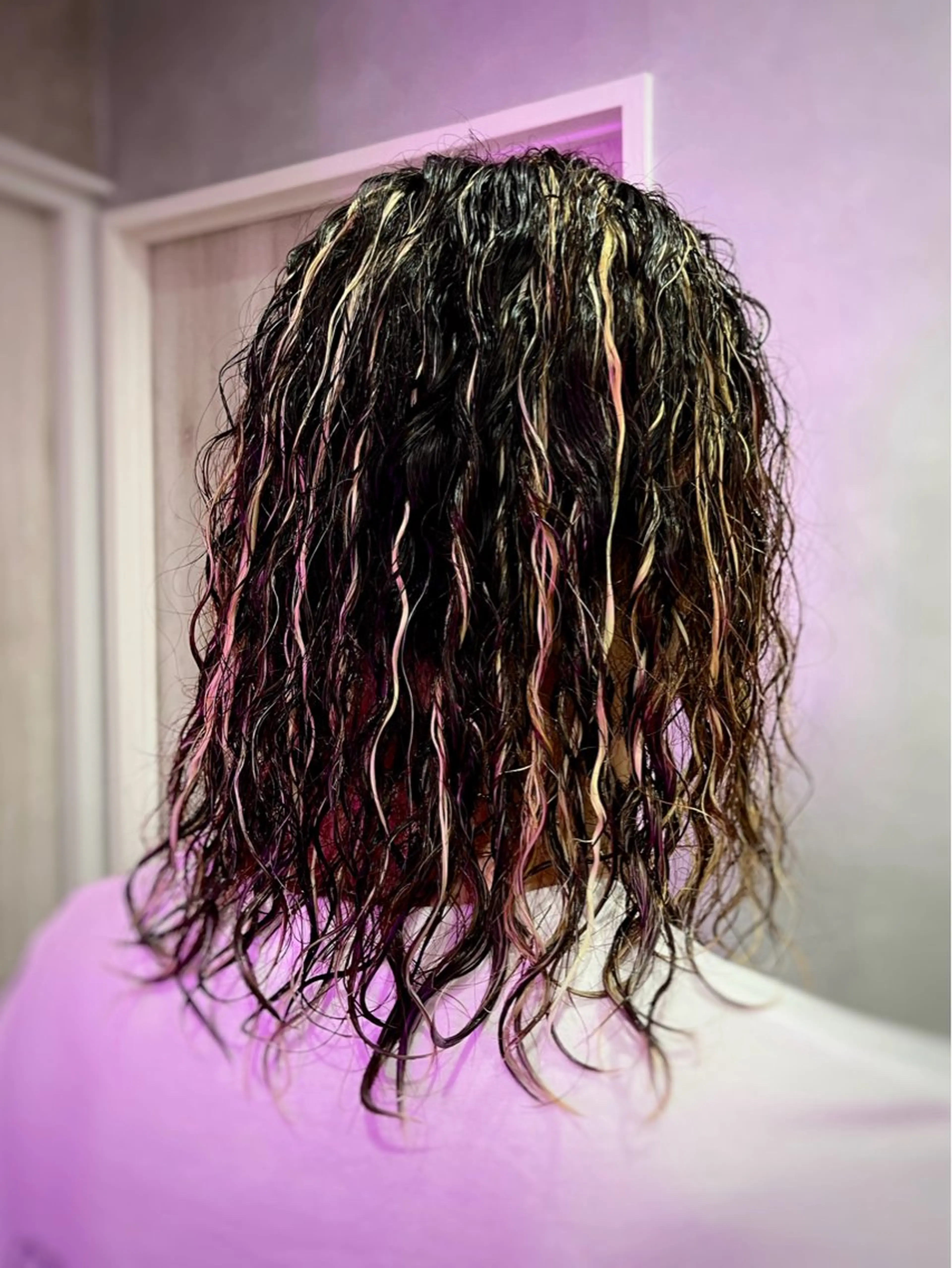 ロング カラー パーマ ハイライトカラー メッシュ ハイライト カット ヘアカラー パーマ TOON 川崎店 👫🏼橋本貴志のヘアスタイル