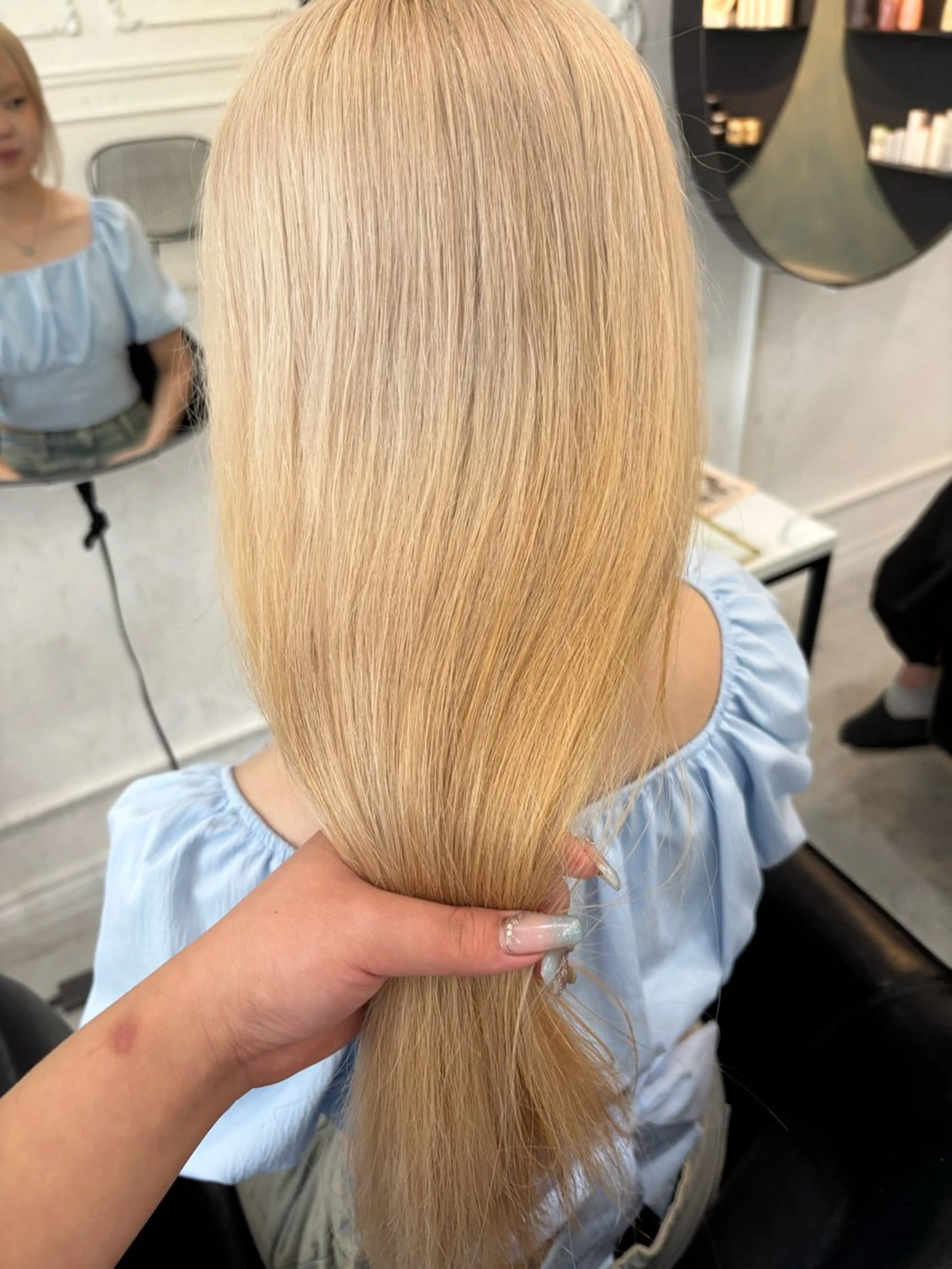 ロング MaisonHALU さくらのヘアスタイル