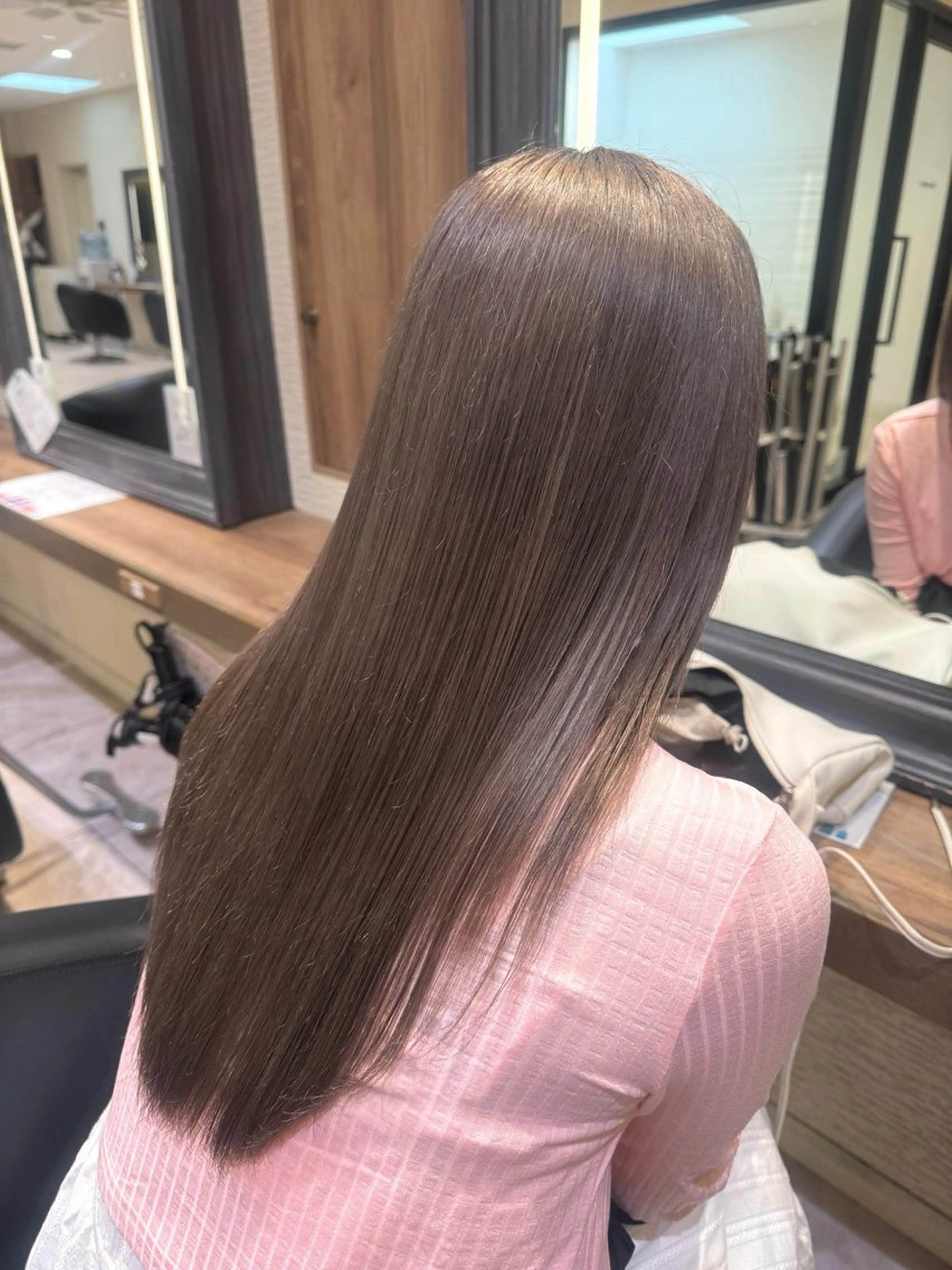 ロング カラー ヘアカラー トリートメント さら艶レイヤーカット 🩶Suzuneのヘアスタイル