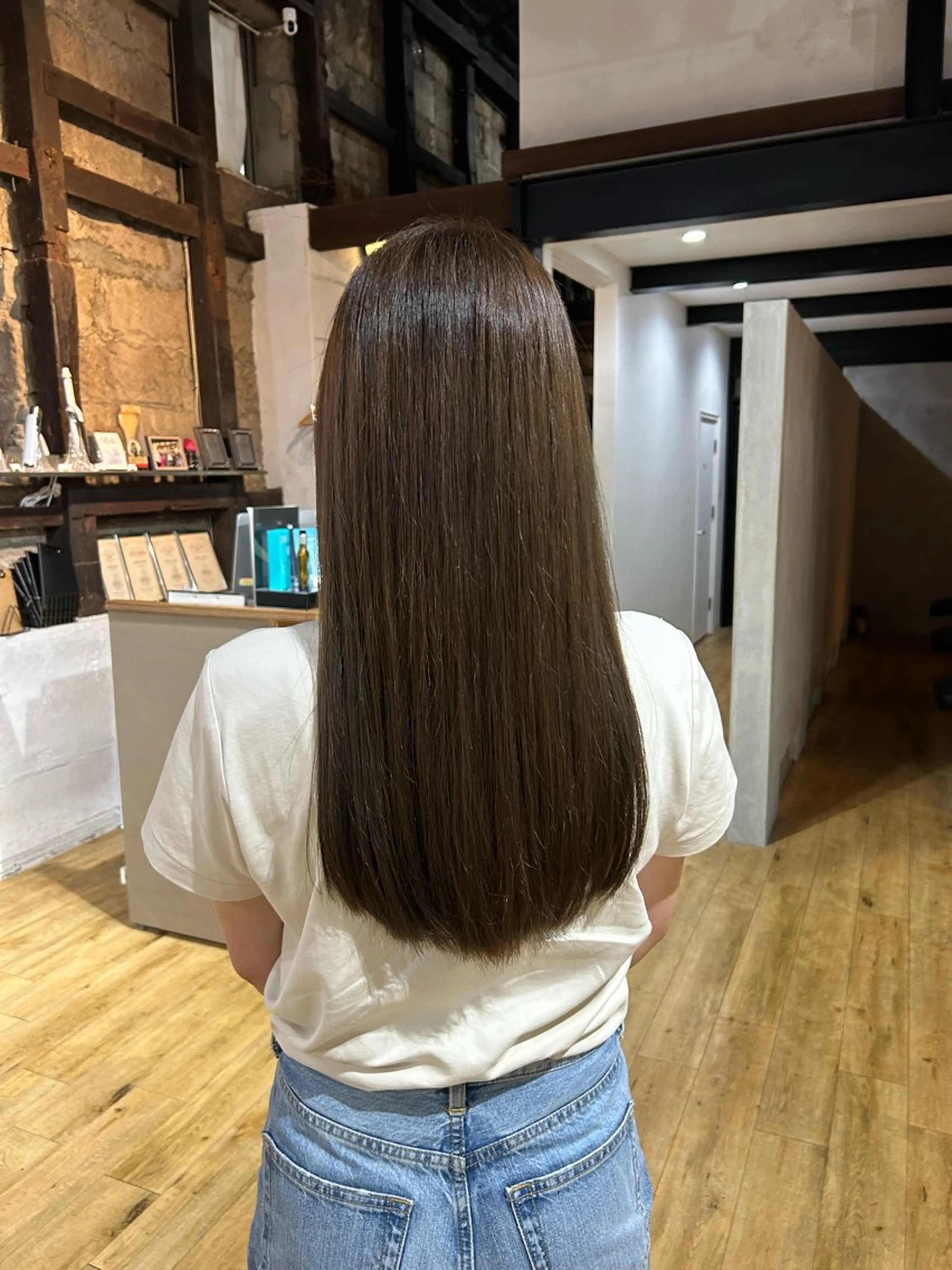 ロング カラー ブラウンカラー レイヤーカット 曽山 乙羽のヘアスタイル