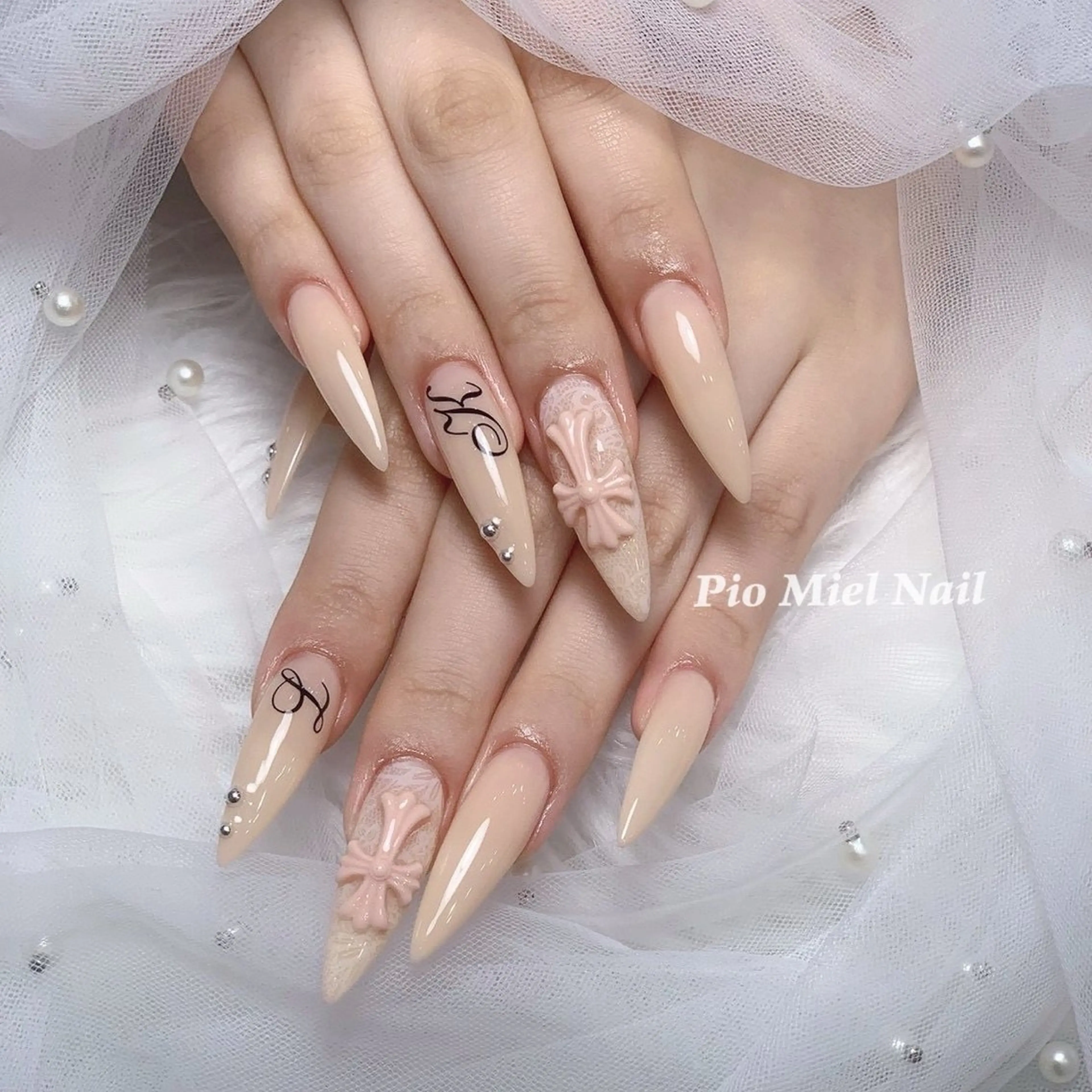 ネイル Pio Mielのネイルデザイン