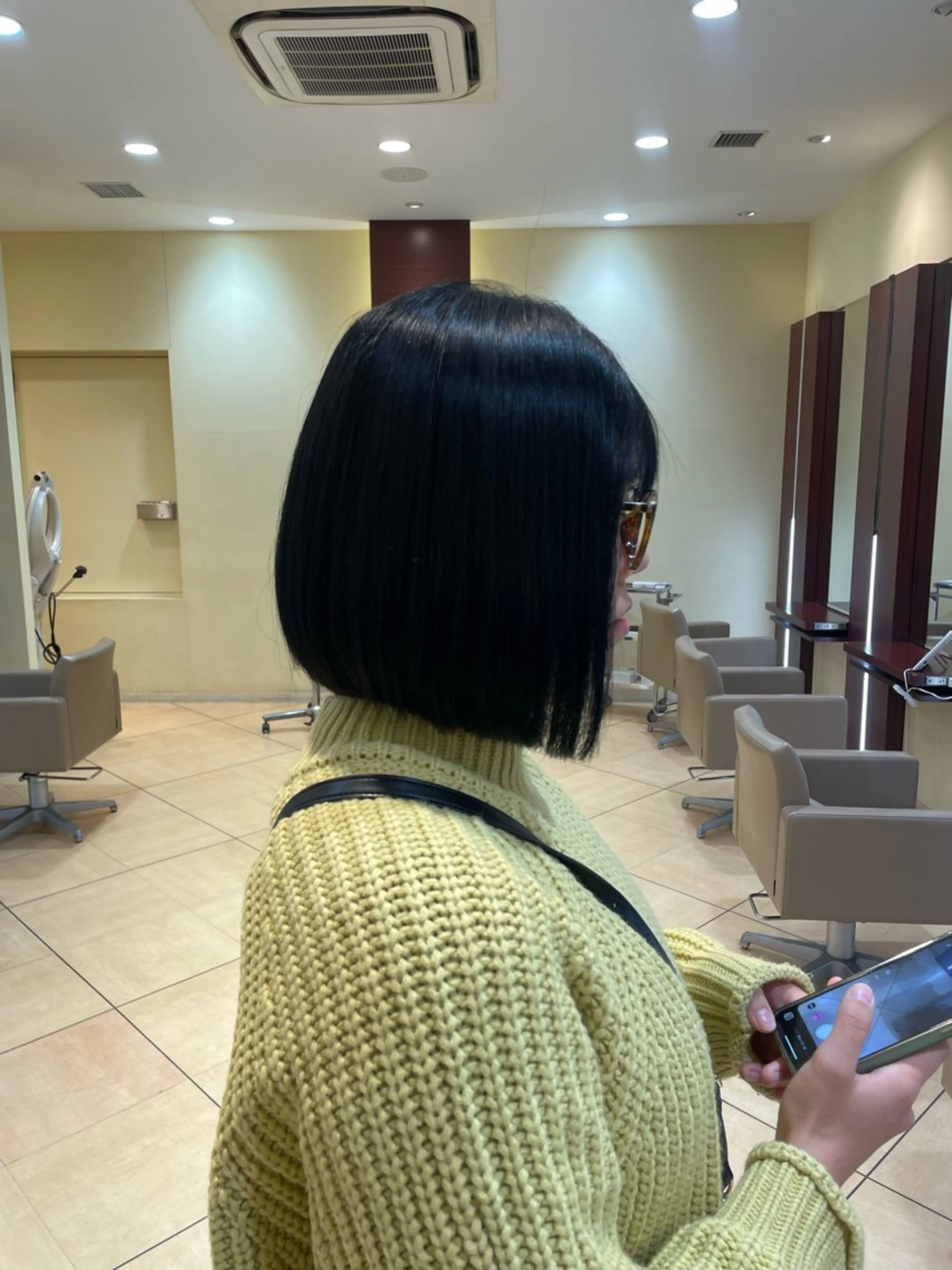 ショート 三富 陽菜のヘアスタイル