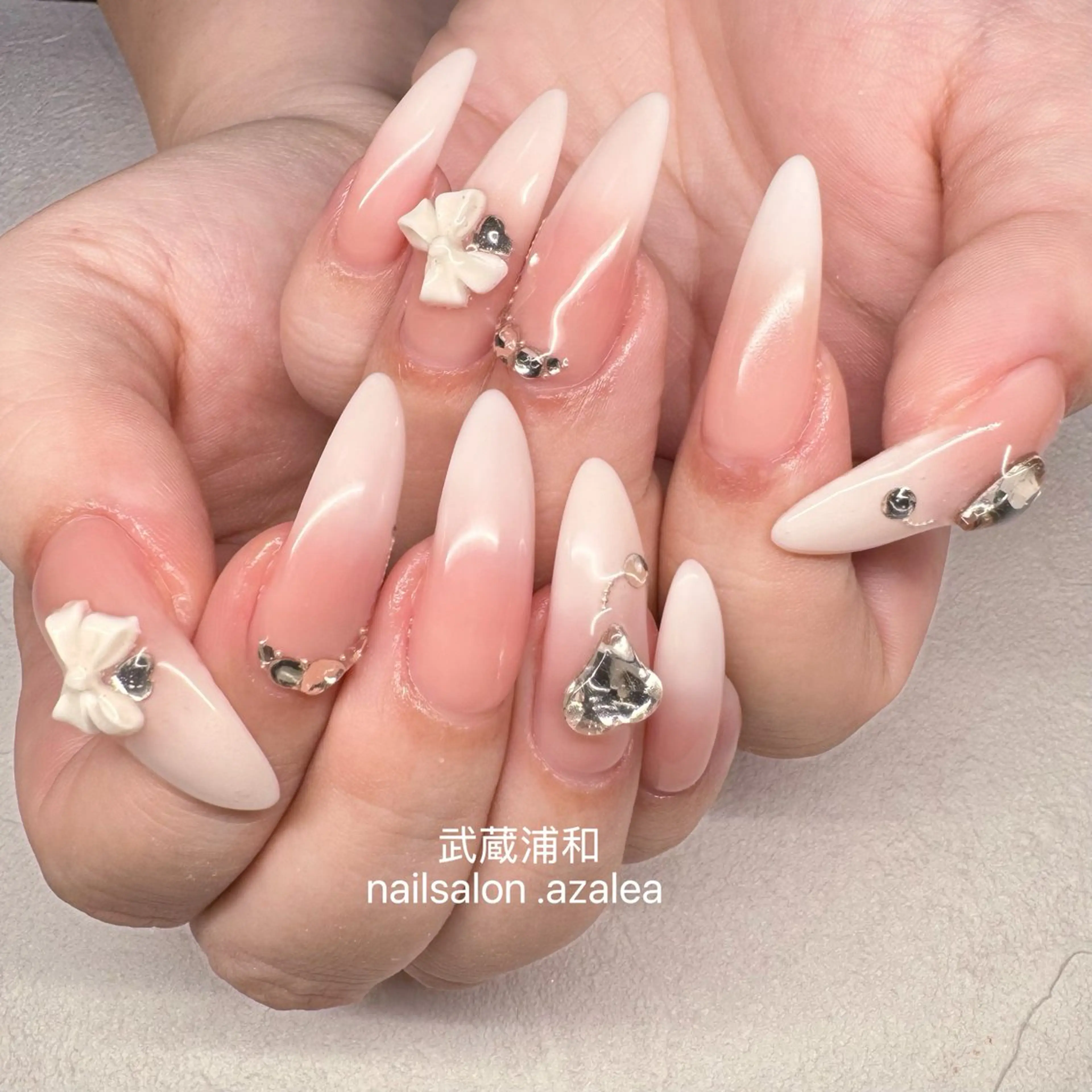 ネイル ハンドネイル R inのネイルデザイン