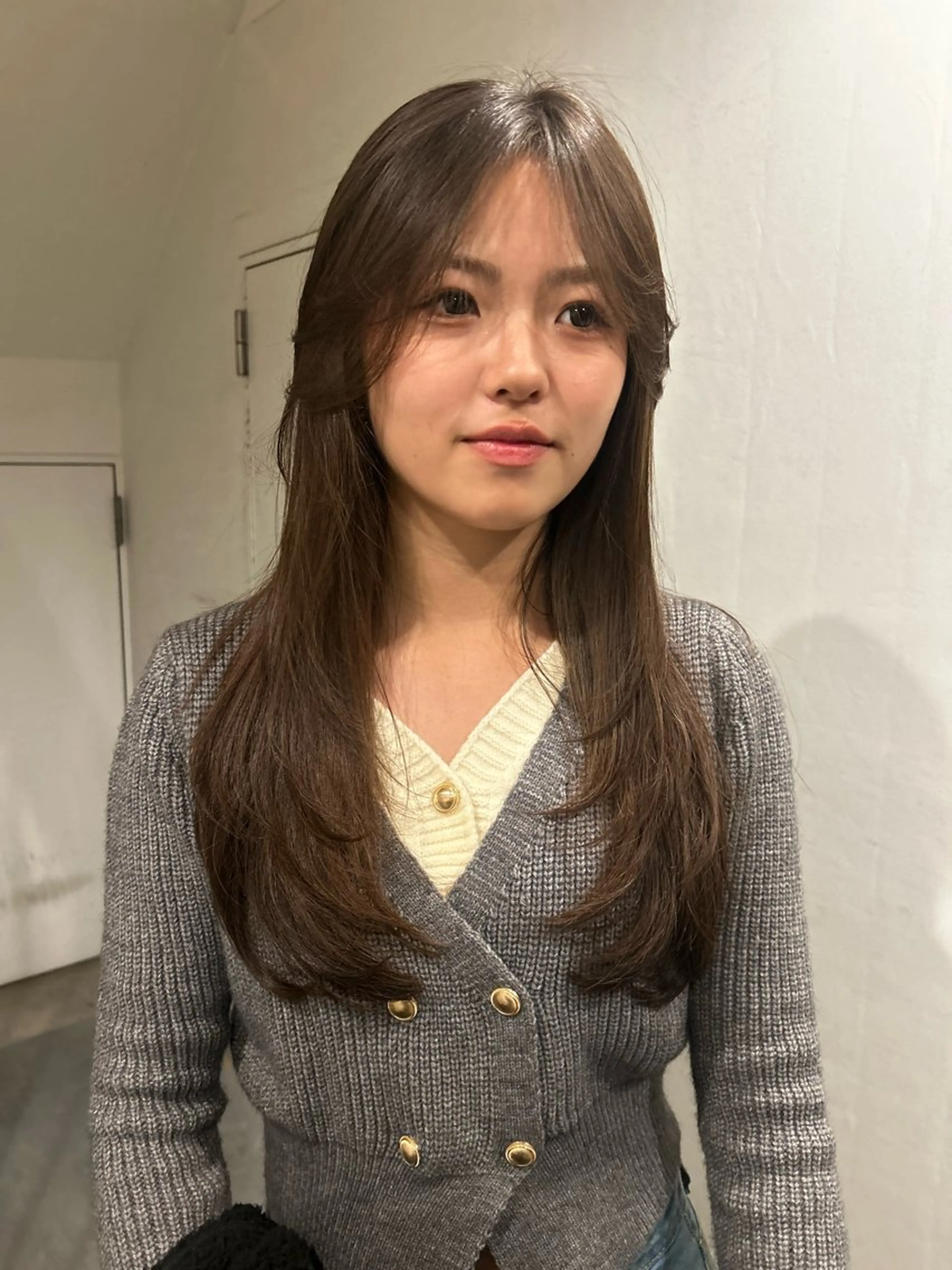 ロング hen所属・心斎橋/レイヤー/ ブリーチ/モエのヘアスタイル