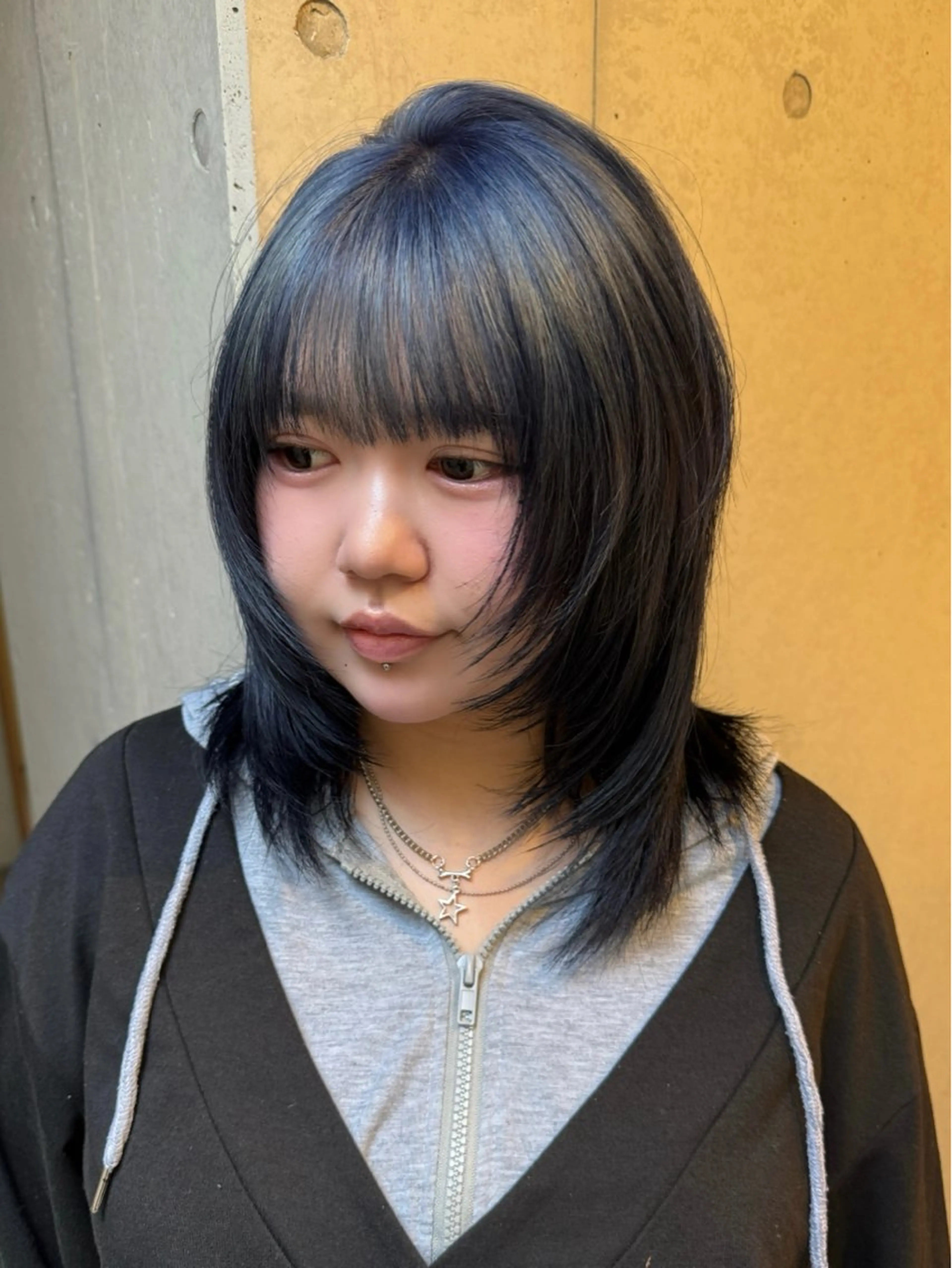 ミディアム カラー カット ヘアカラー だいち/ブリーチ/ レイヤーカットのヘアスタイル