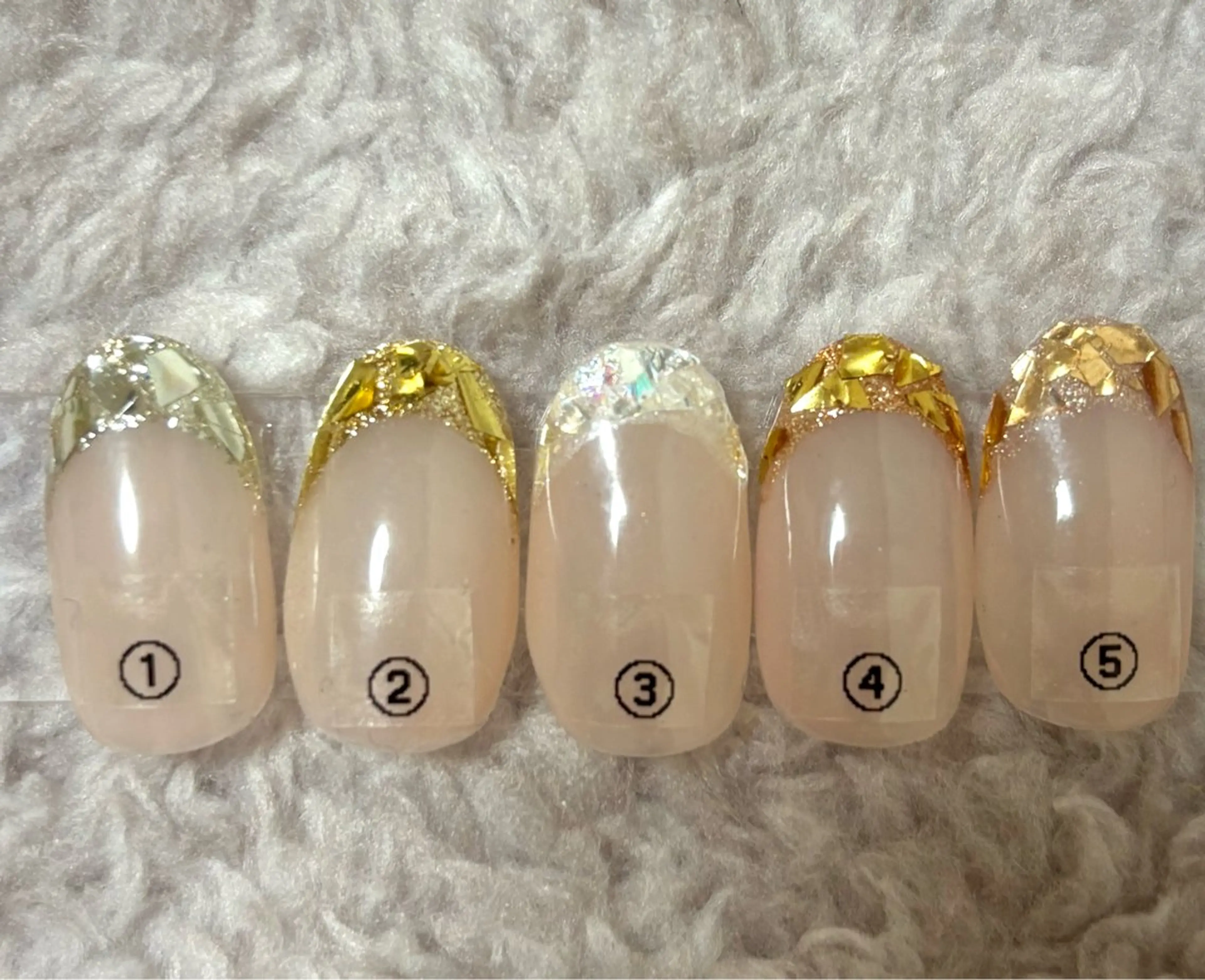 オフ無料　キラキラ　ガラスフレンチネイルの写真