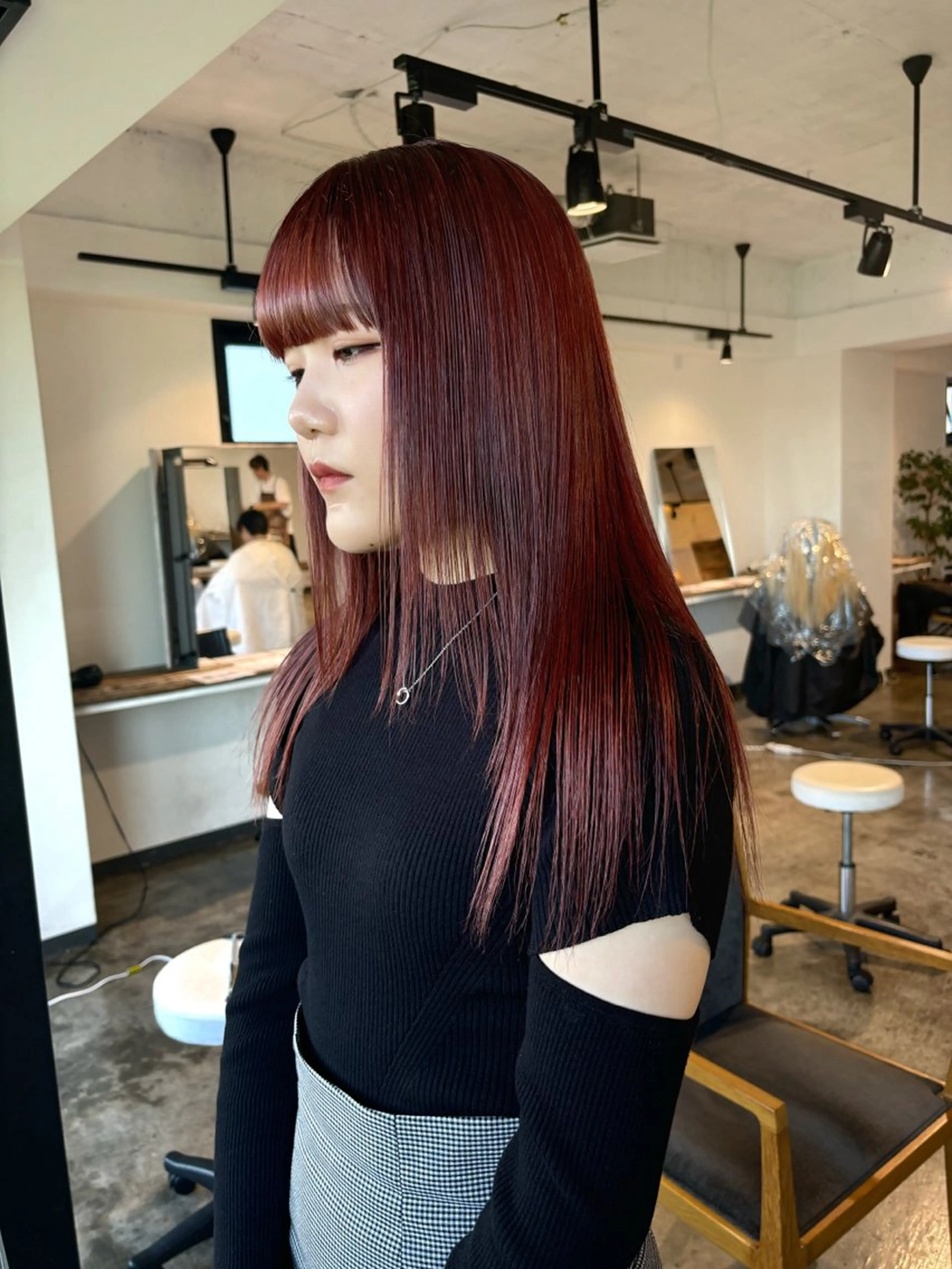 ロング カラー ボルドーカラー 髪質改善 トリートメント 暖色カラー🍒 ケアブリーチ/akiのヘアスタイル