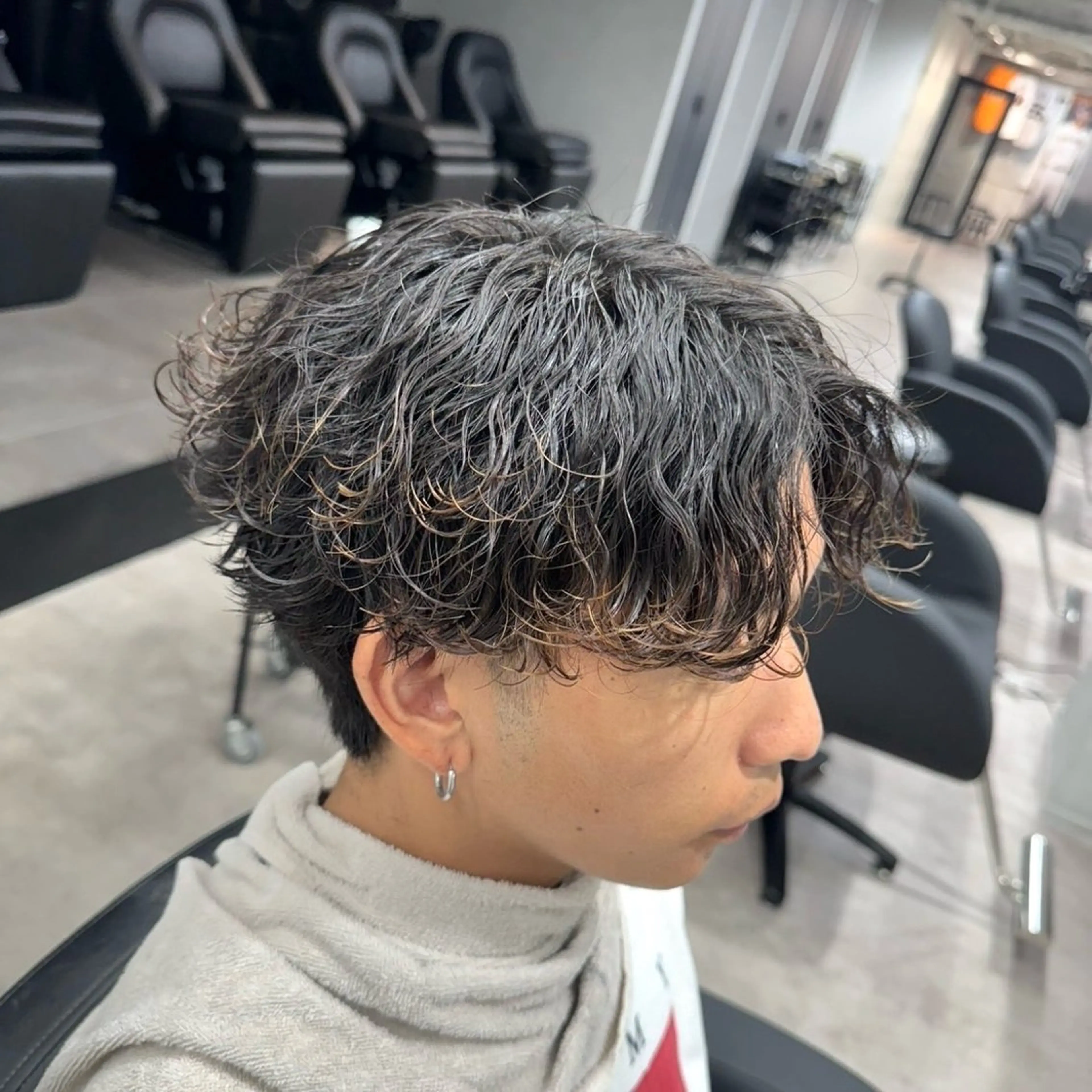 メンズ 波巻きパーマ 新宿メンズサロン🌿 近藤　けいすけのヘアスタイル