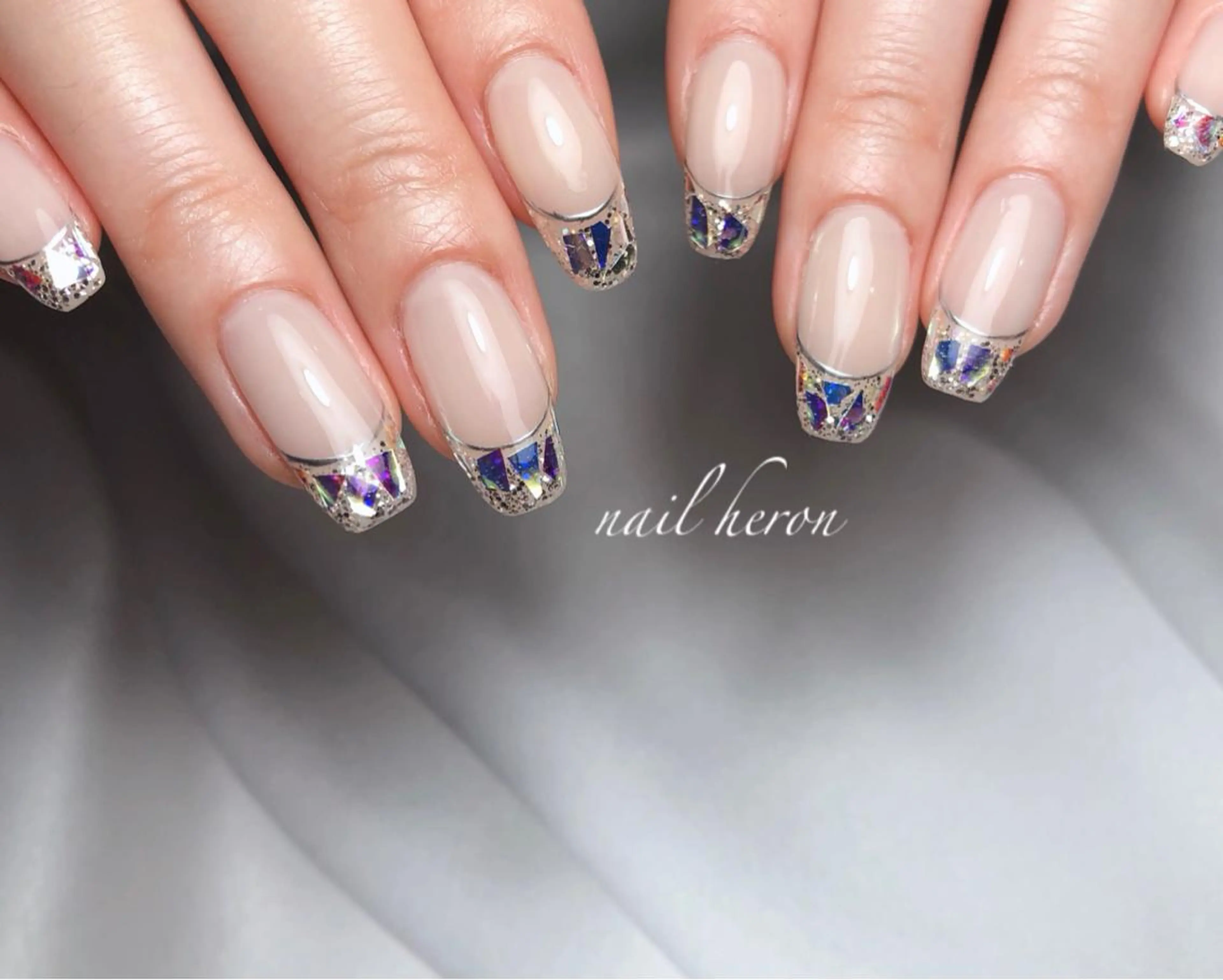 ネイル フレンチネイル ガラスフレンチ ハンドネイル saki_ nail heronのネイルデザイン