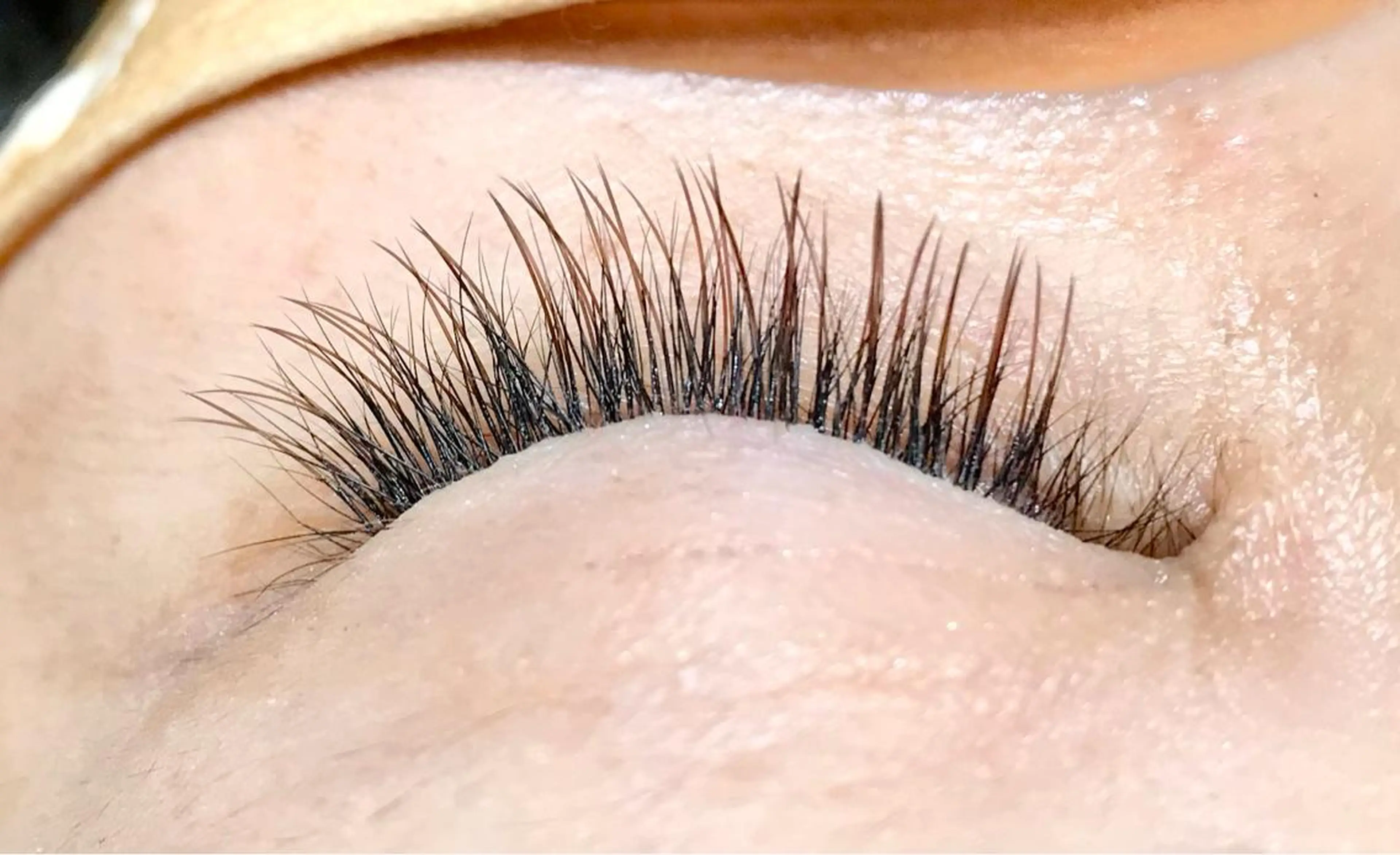 マツエク・マツパ カラーマツエク carpe Maraisのヘアスタイル