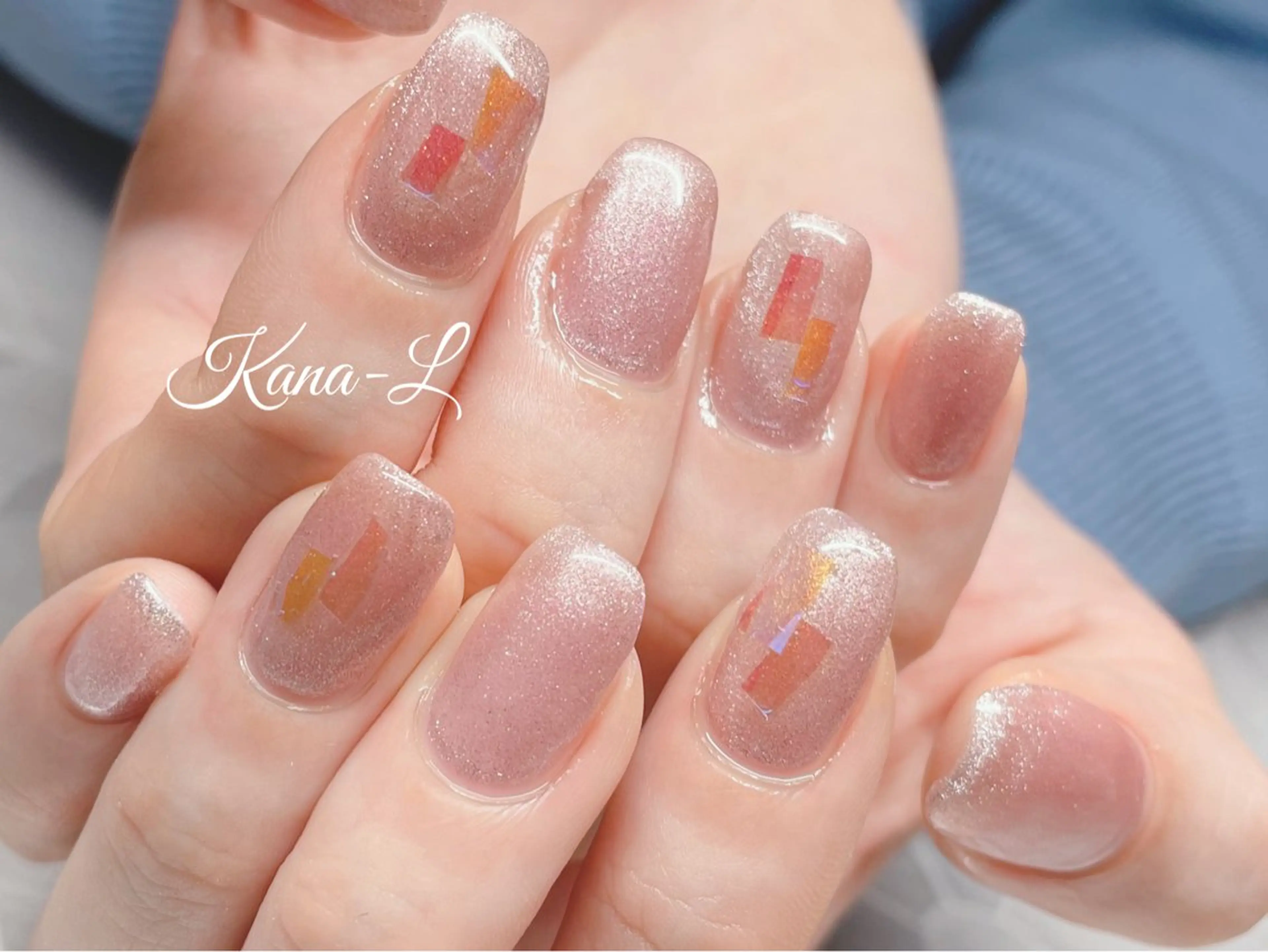 ネイル オーロラネイル ジェルネイル マグネットネイル ニュアンスネイル オフィスネイル 芦辺 香奈のネイルデザイン
