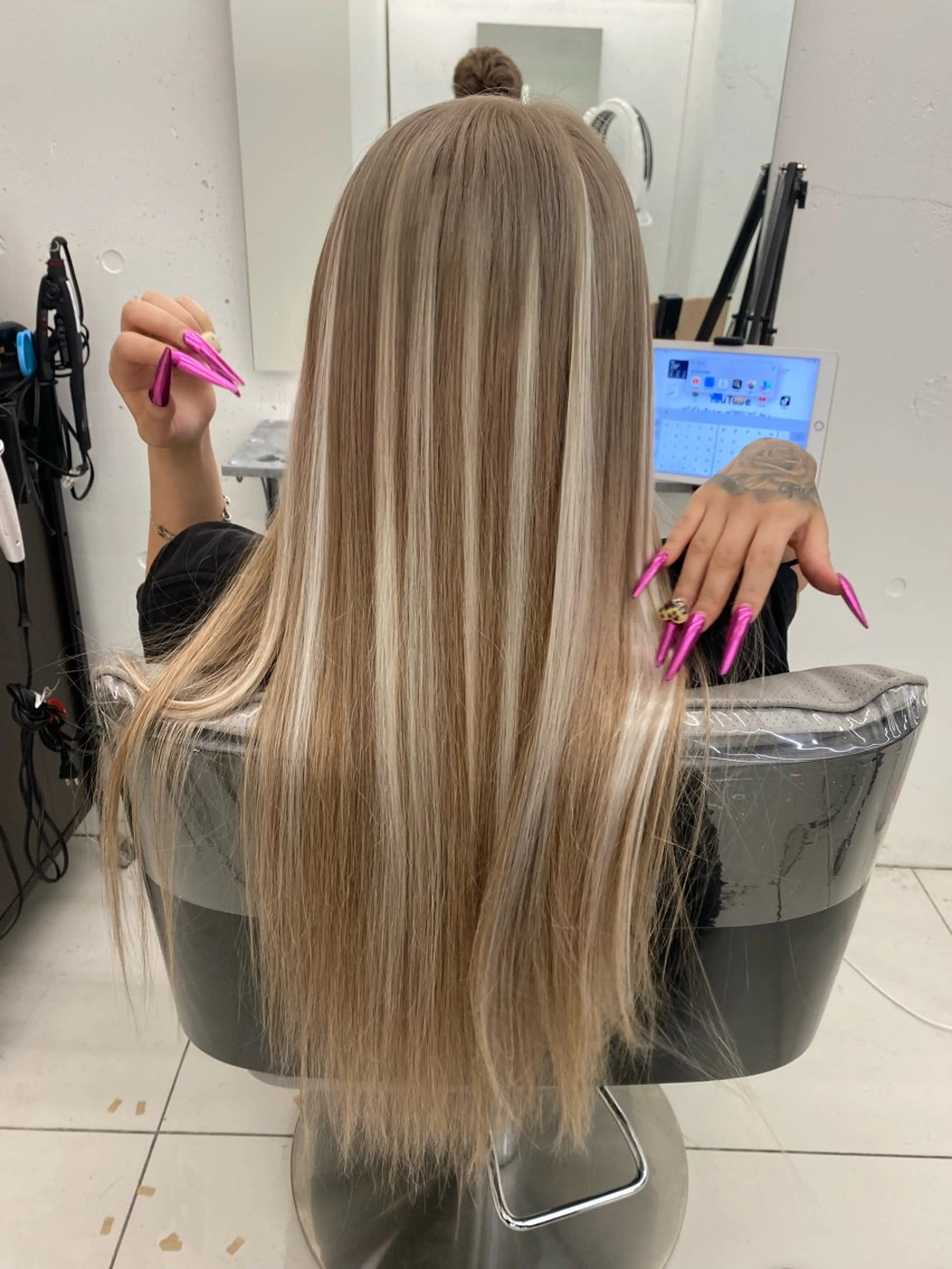 ロング エクステ 中村 海星のヘアスタイル