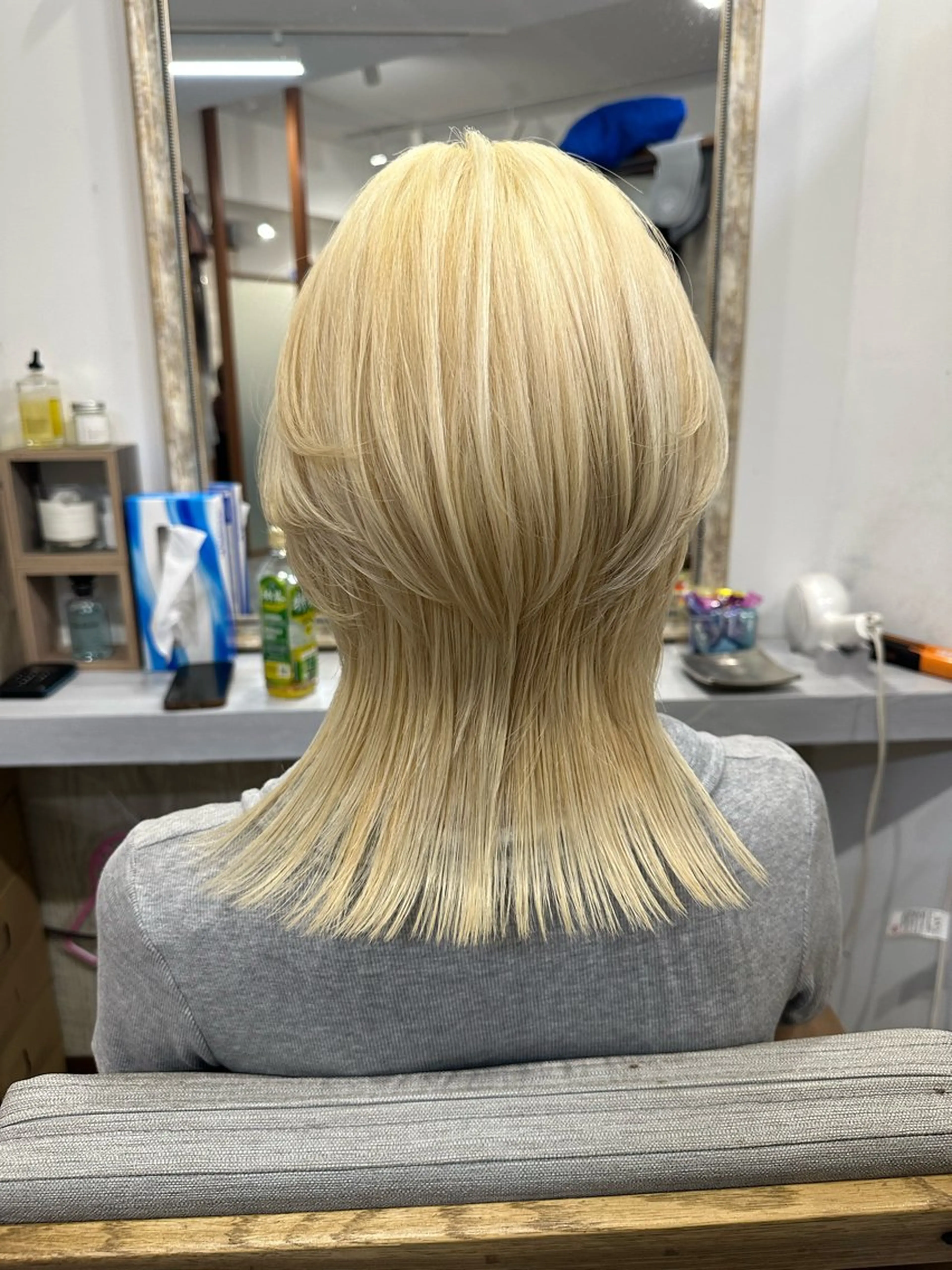 ショート カラー ブリーチ koheiのヘアスタイル