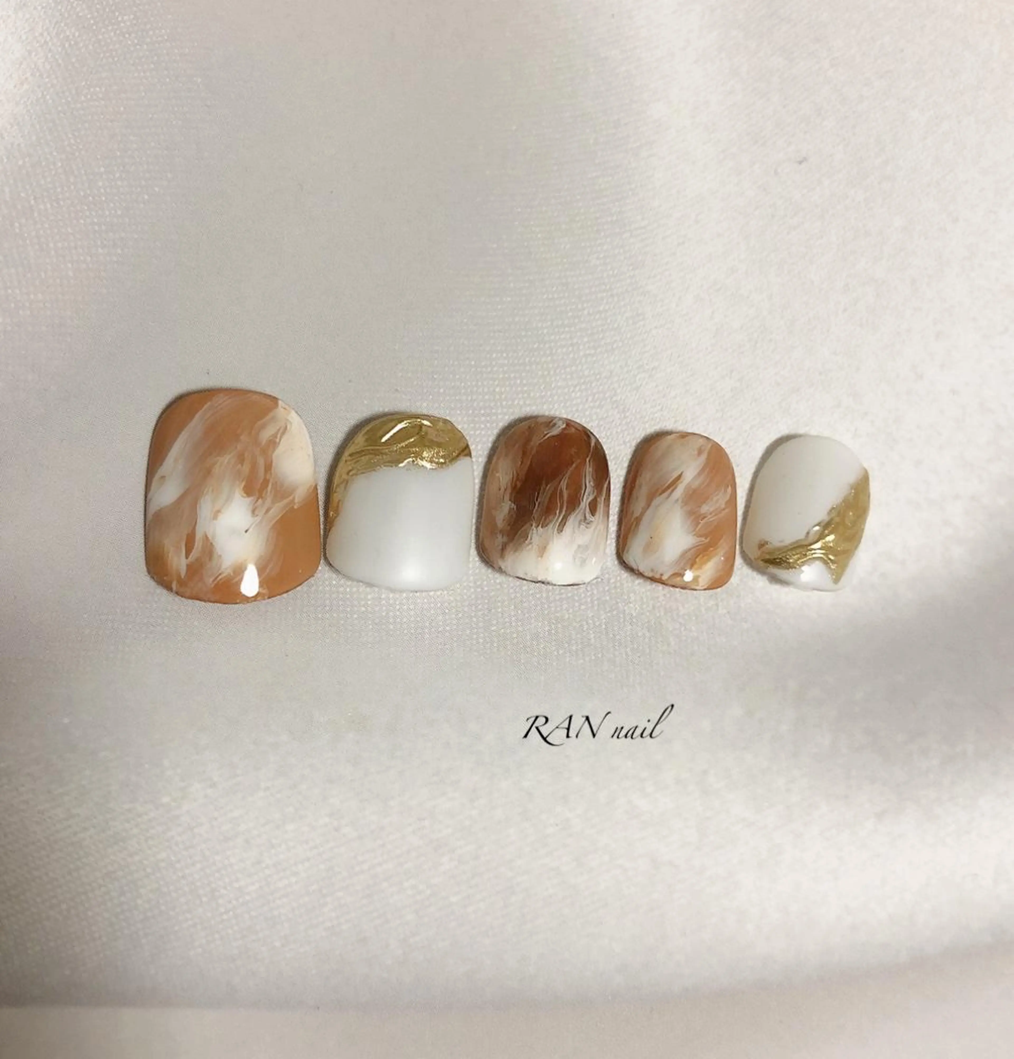 ネイル ブラウン フットネイル オフィスネイル 春ネイル 夏ネイル ハンドネイル フットネイル RAN nailのネイルデザイン