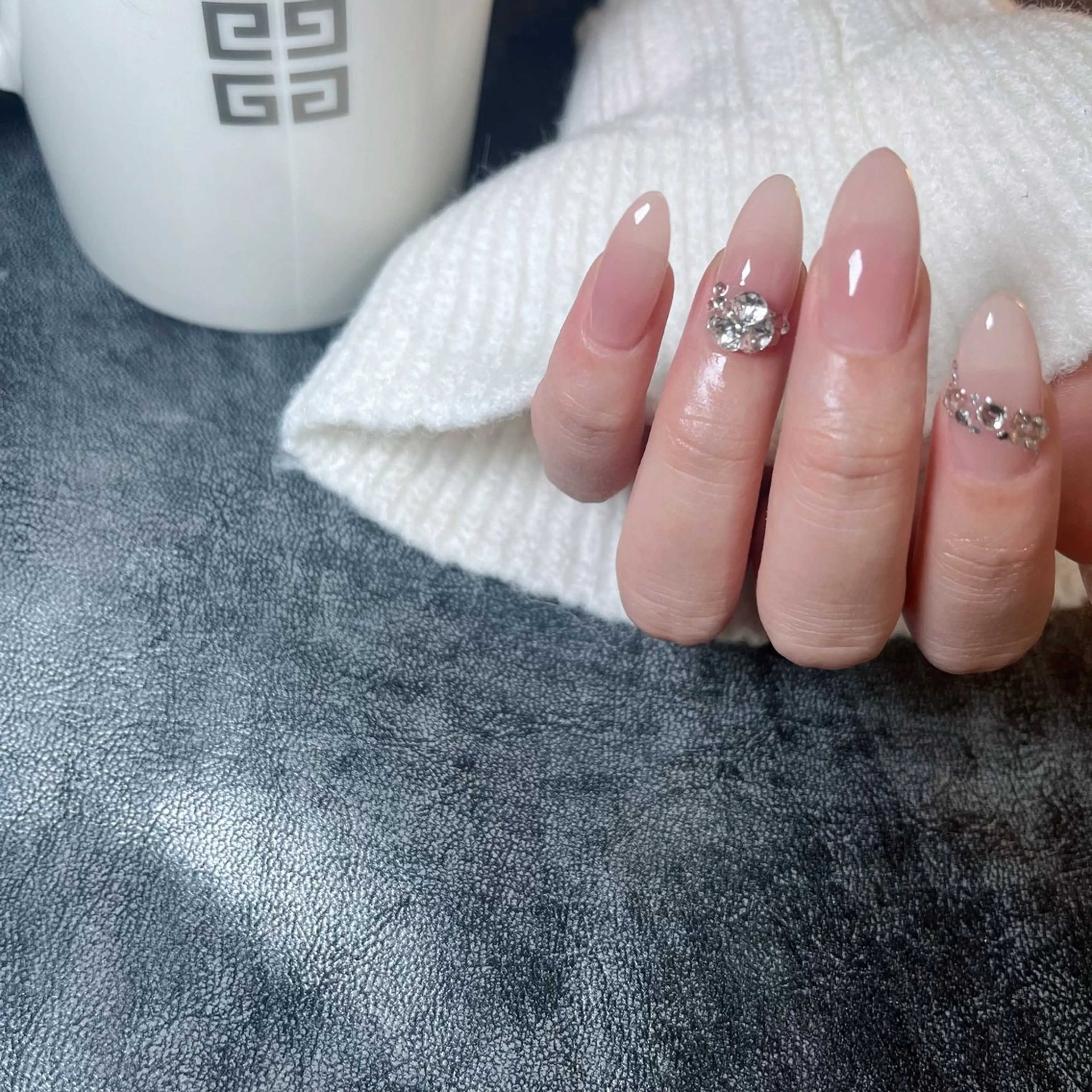 ネイル Nail room U所属・💖限定専門サロン 今だけチーク💅のネイルデザイン