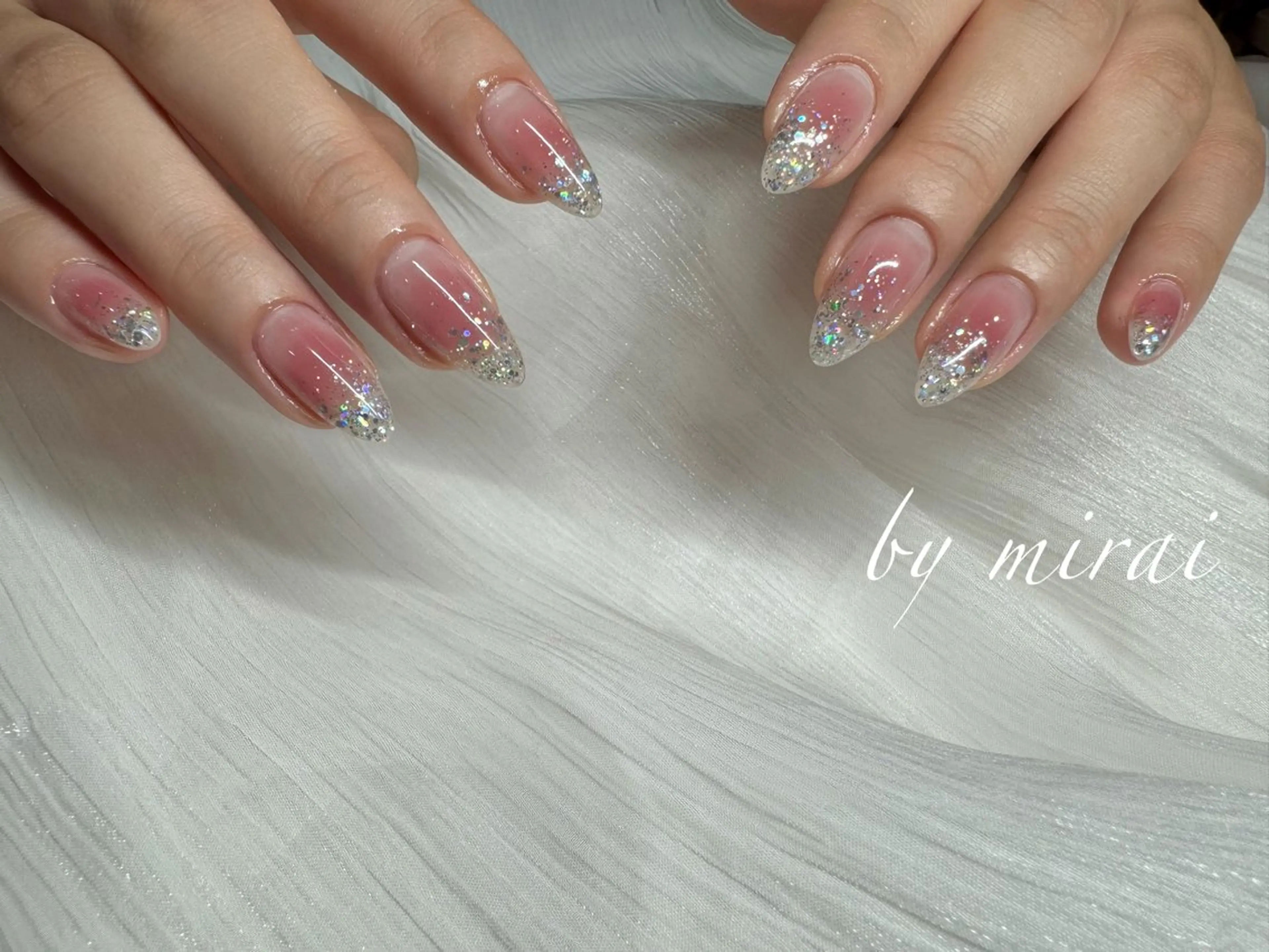 ネイル ハンドネイル ネイルサロン 9Carats神田のネイルデザイン