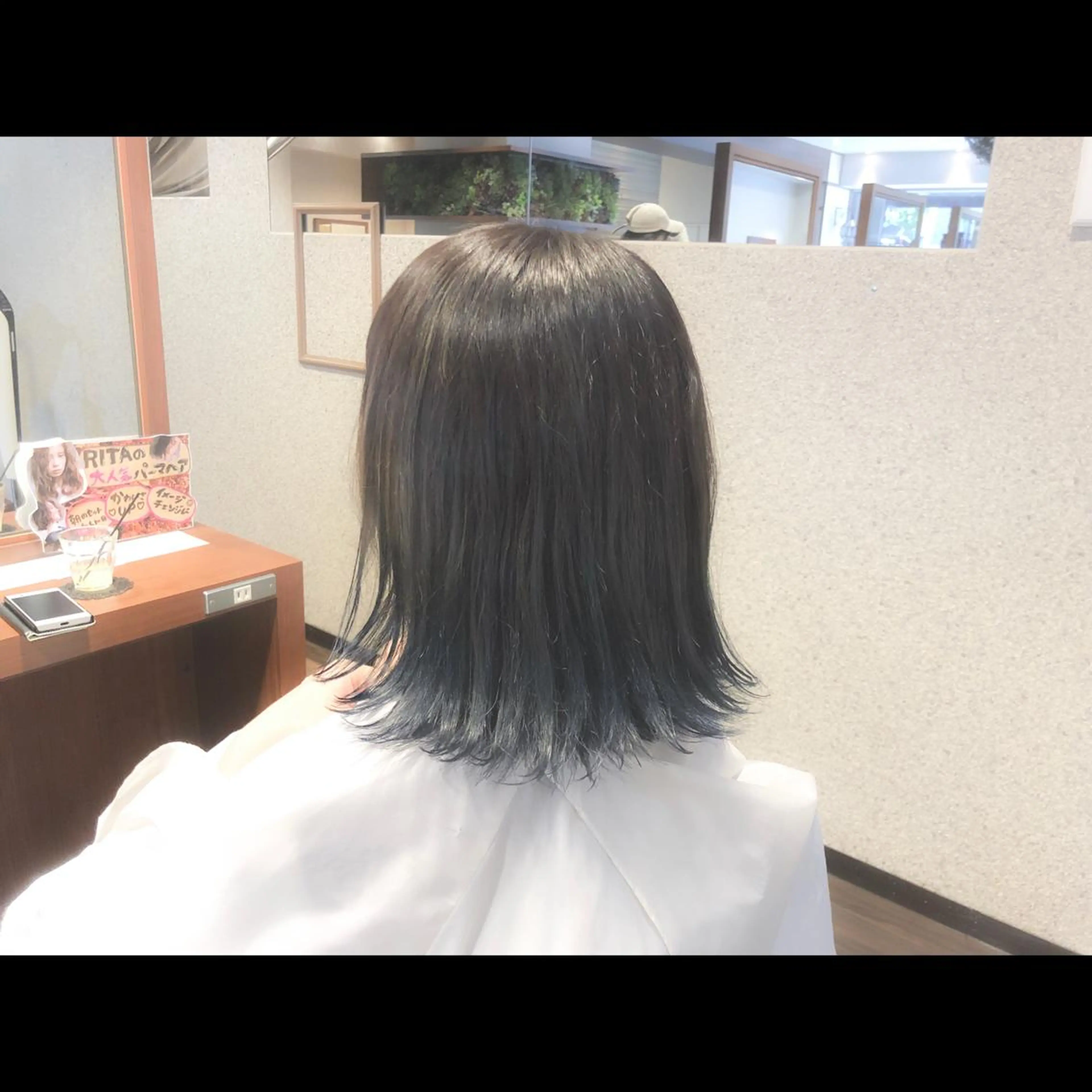 ミディアム カラー ブリーチ ブルーカラー ブルージュ グラデーションカラー グレージュ ヘアカラー 小森谷 亮太のヘアスタイル