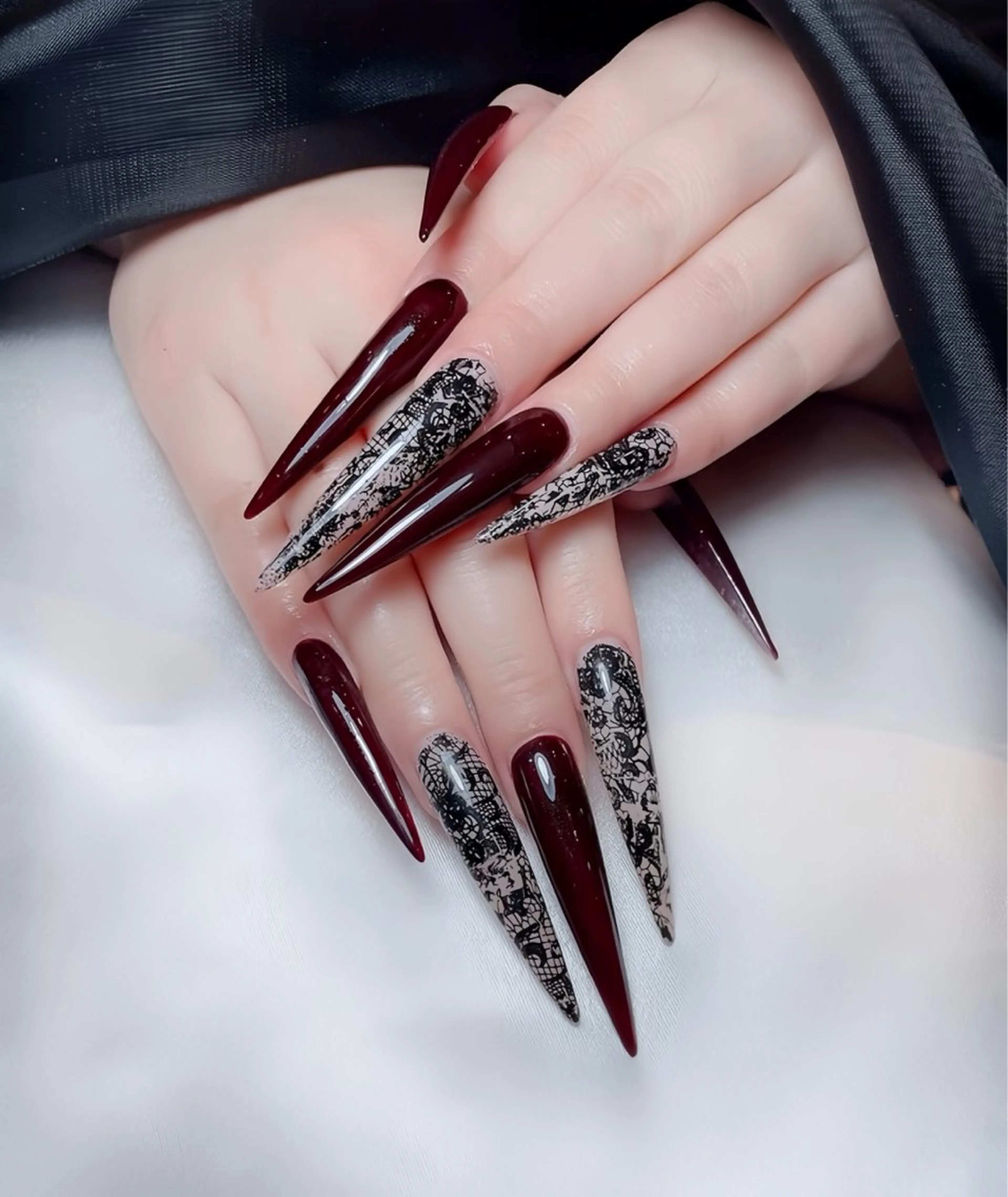ネイル オーロラネイル チークネイル 桜ネイル クリアネイル ドット ハンドネイル Rin Nail 新大久保店のネイルデザイン