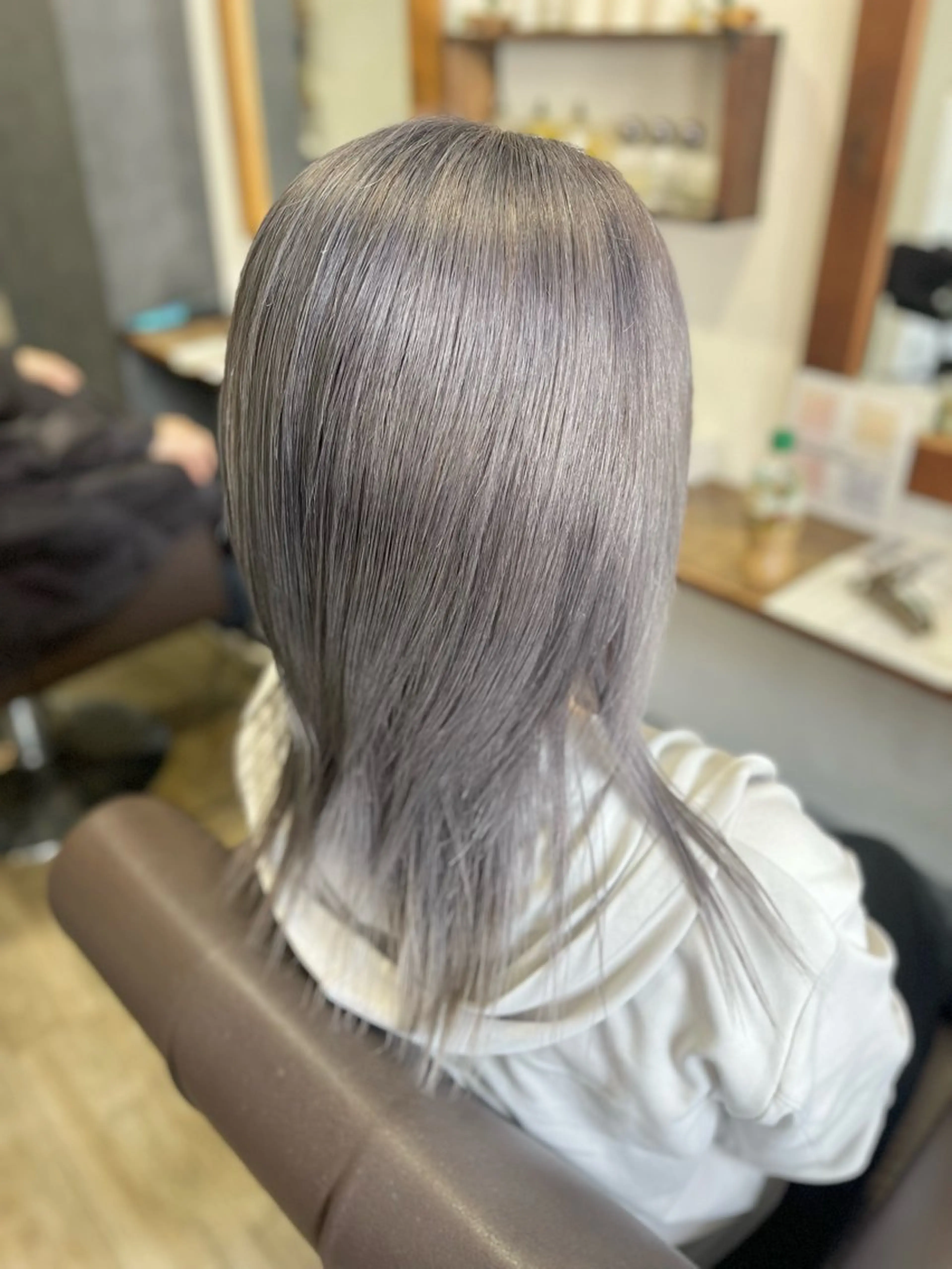 セミロング olino【西田辺】 KAORIのヘアスタイル