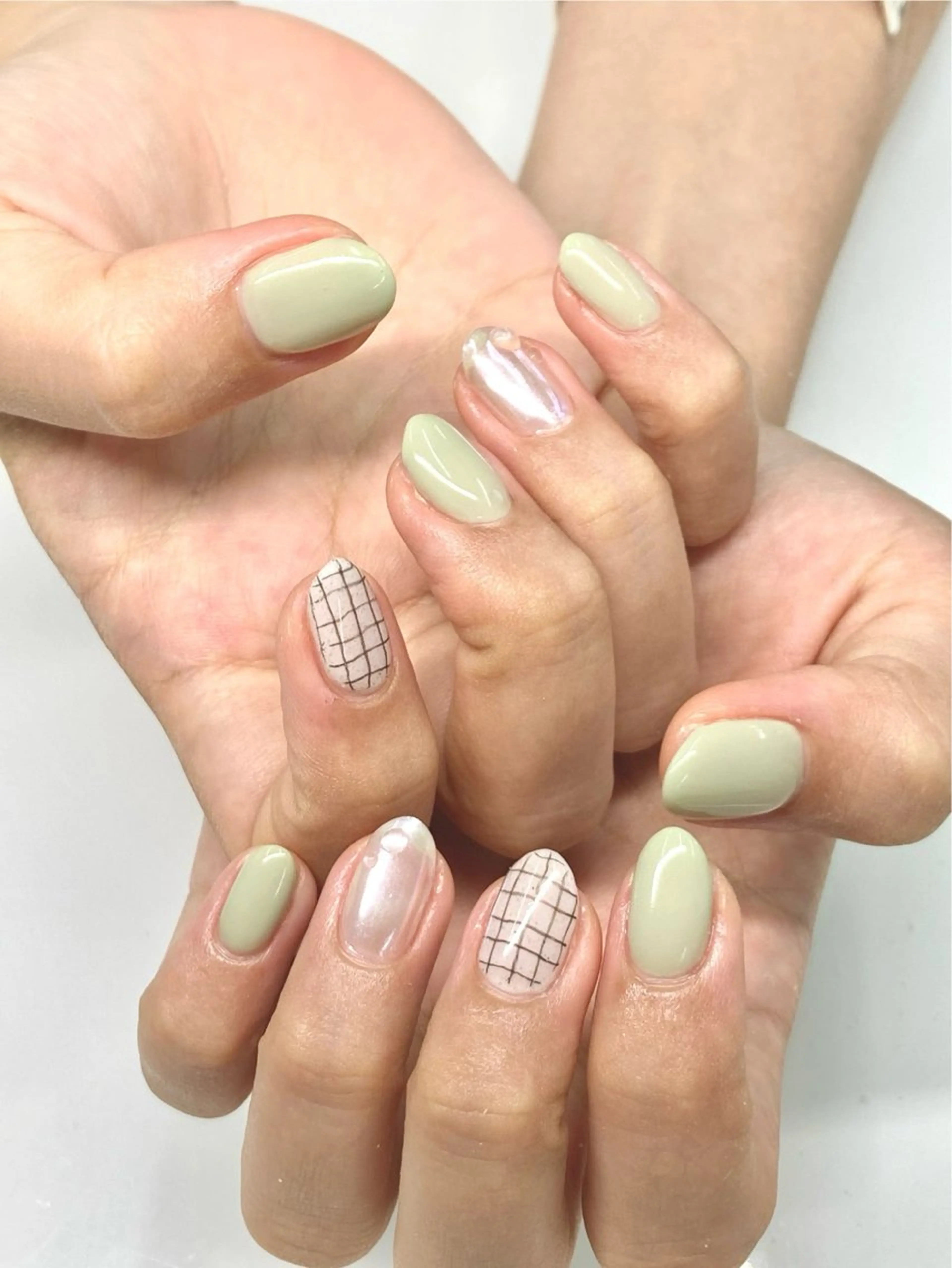 ネイル グリーン シンプルネイル 佐々木 優花のネイルデザイン