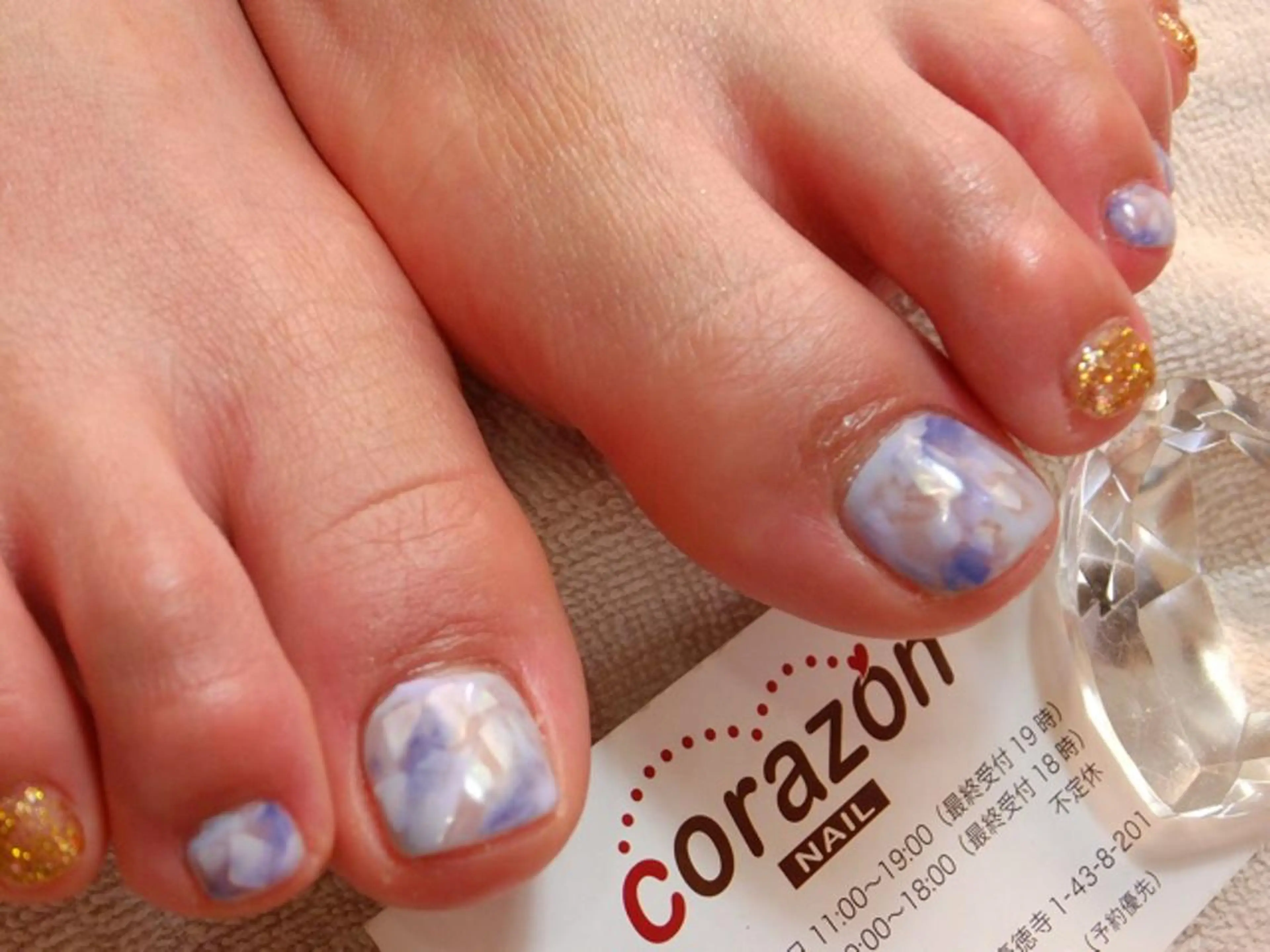 ネイル アートネイル ブルー フットネイル ゴールド ラメ(グリッター) ネイリスト aicoのネイルデザイン