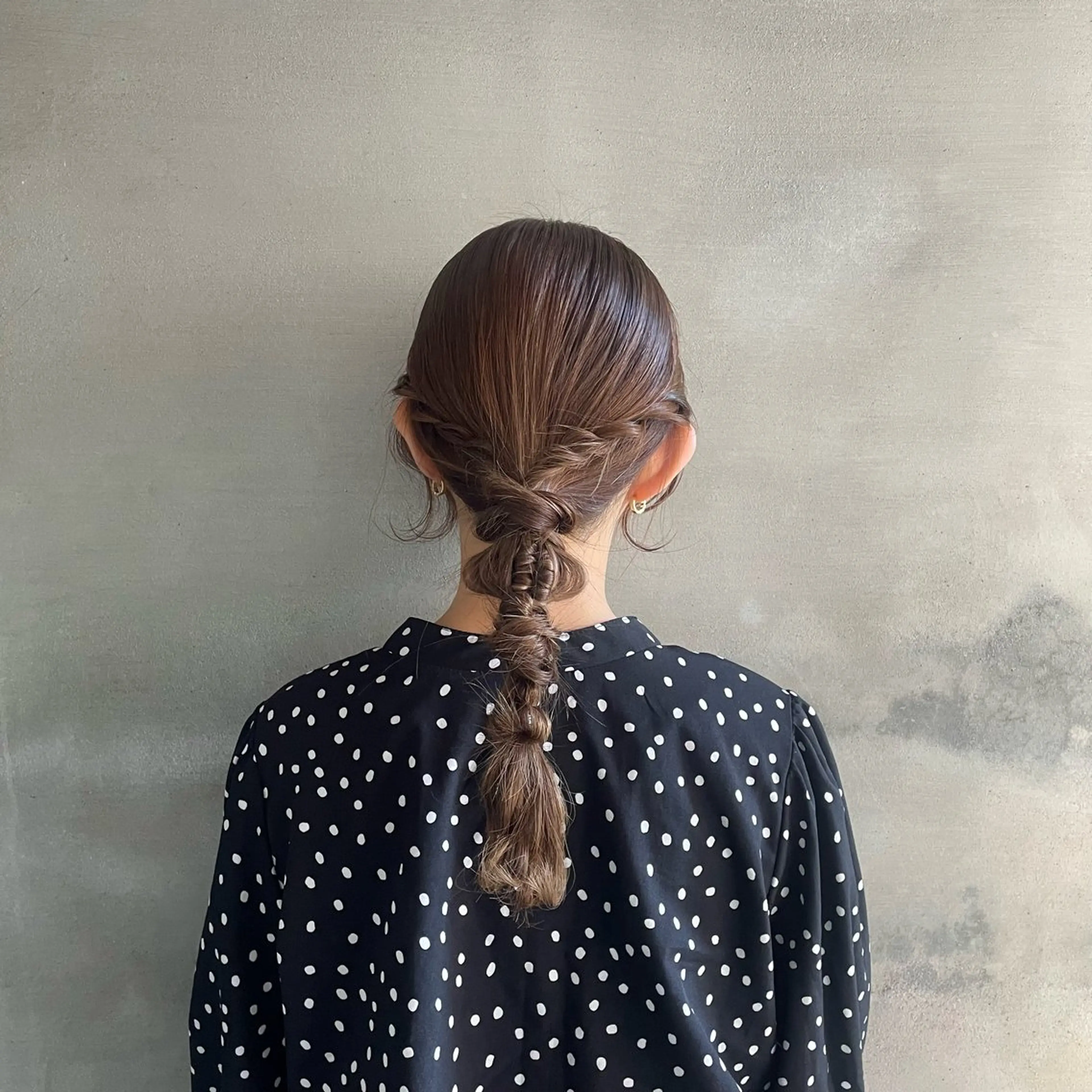 セミロング ヘアアレンジ 卒業式のヘアスタイル 垢抜け小顔レイヤー オリーブ/スミレのヘアスタイル