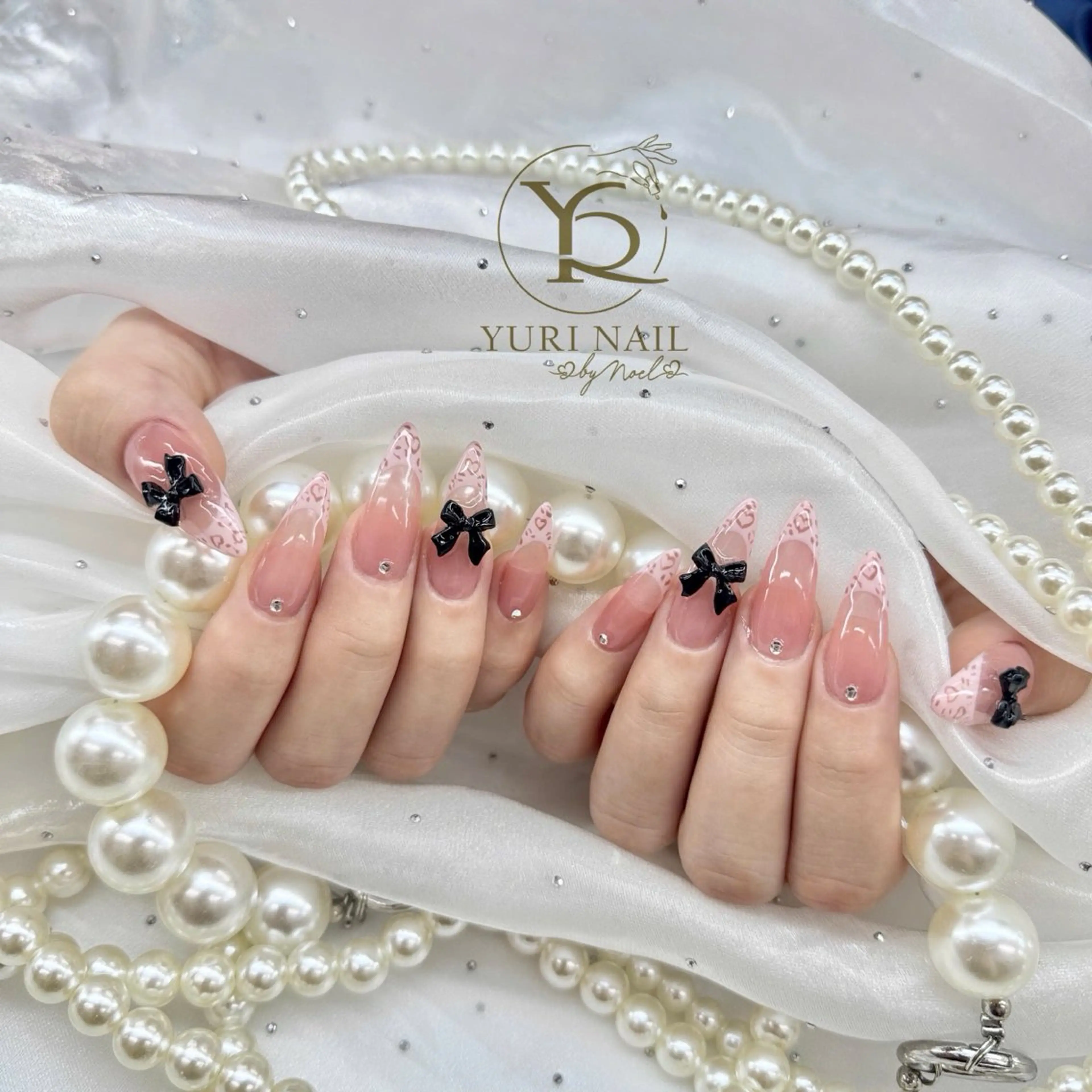 ネイル ハンドネイル フットネイル ハンドケア YURI Nail NARITAのネイルデザイン