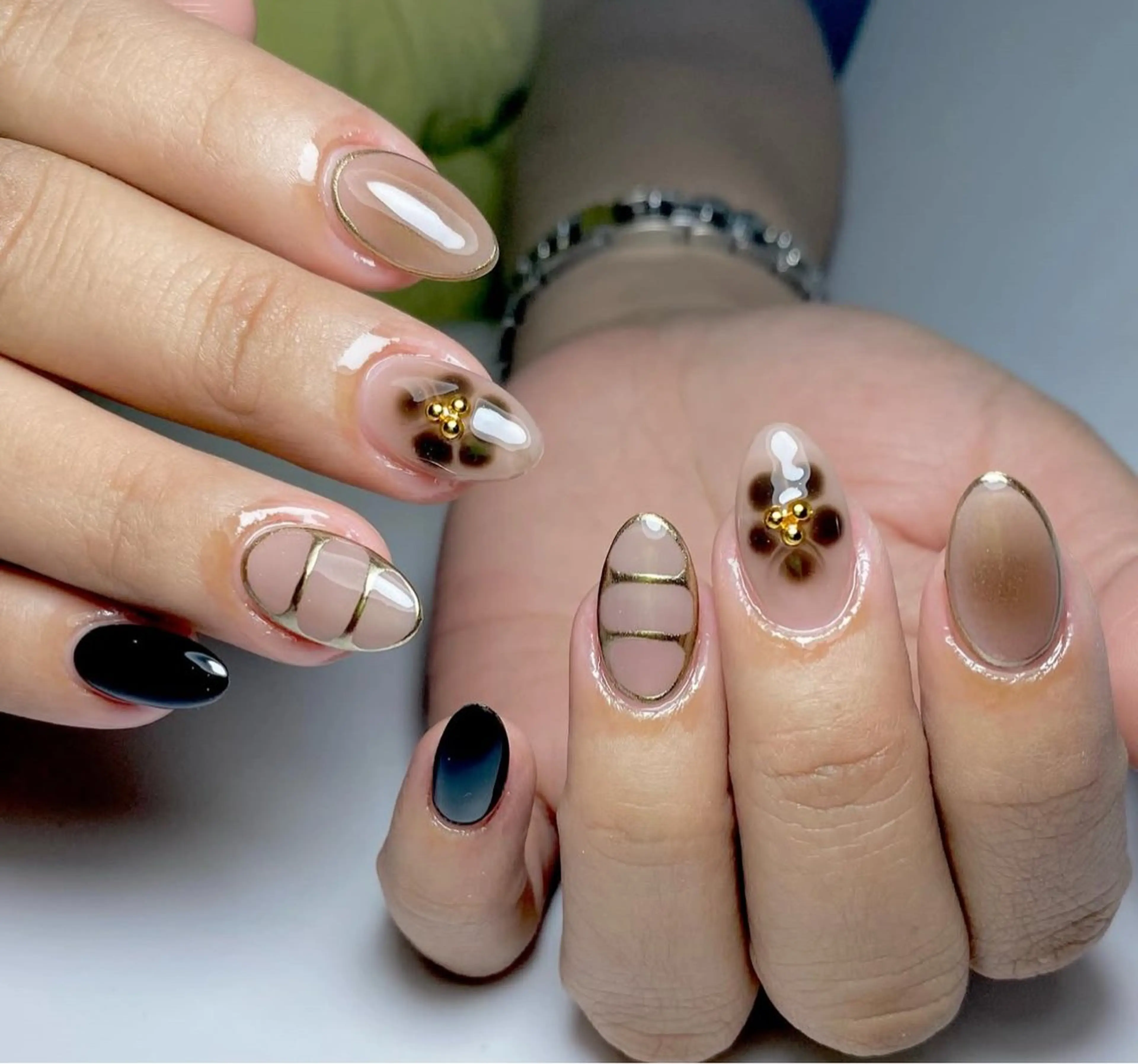 ネイル ハンドネイル 🎀PG🩵 ネイルサロンのネイルデザイン