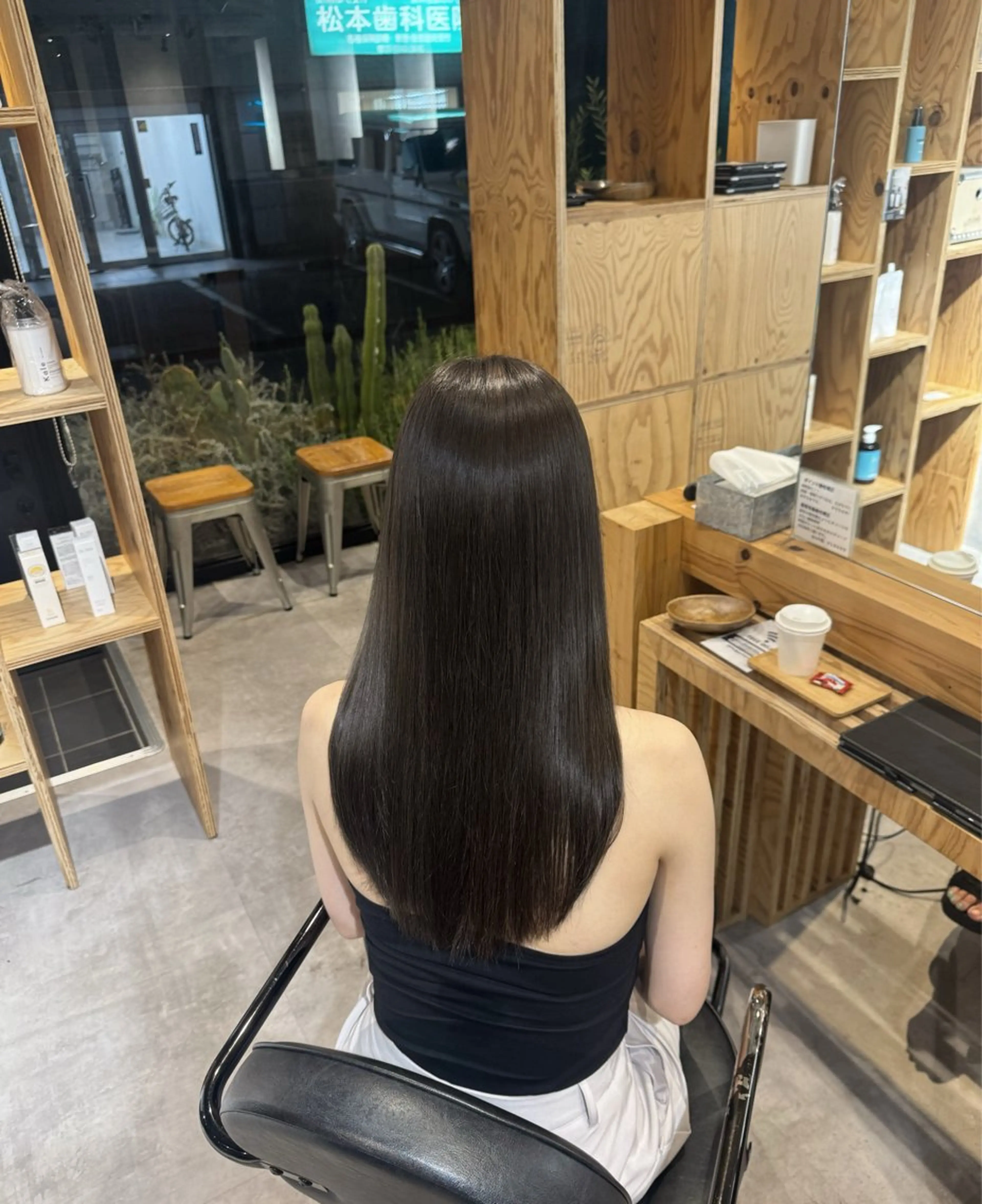 セミロング カット ヘアカラー Sia中野新橋 ﾕﾘ🐈‍⬛🎀のヘアスタイル