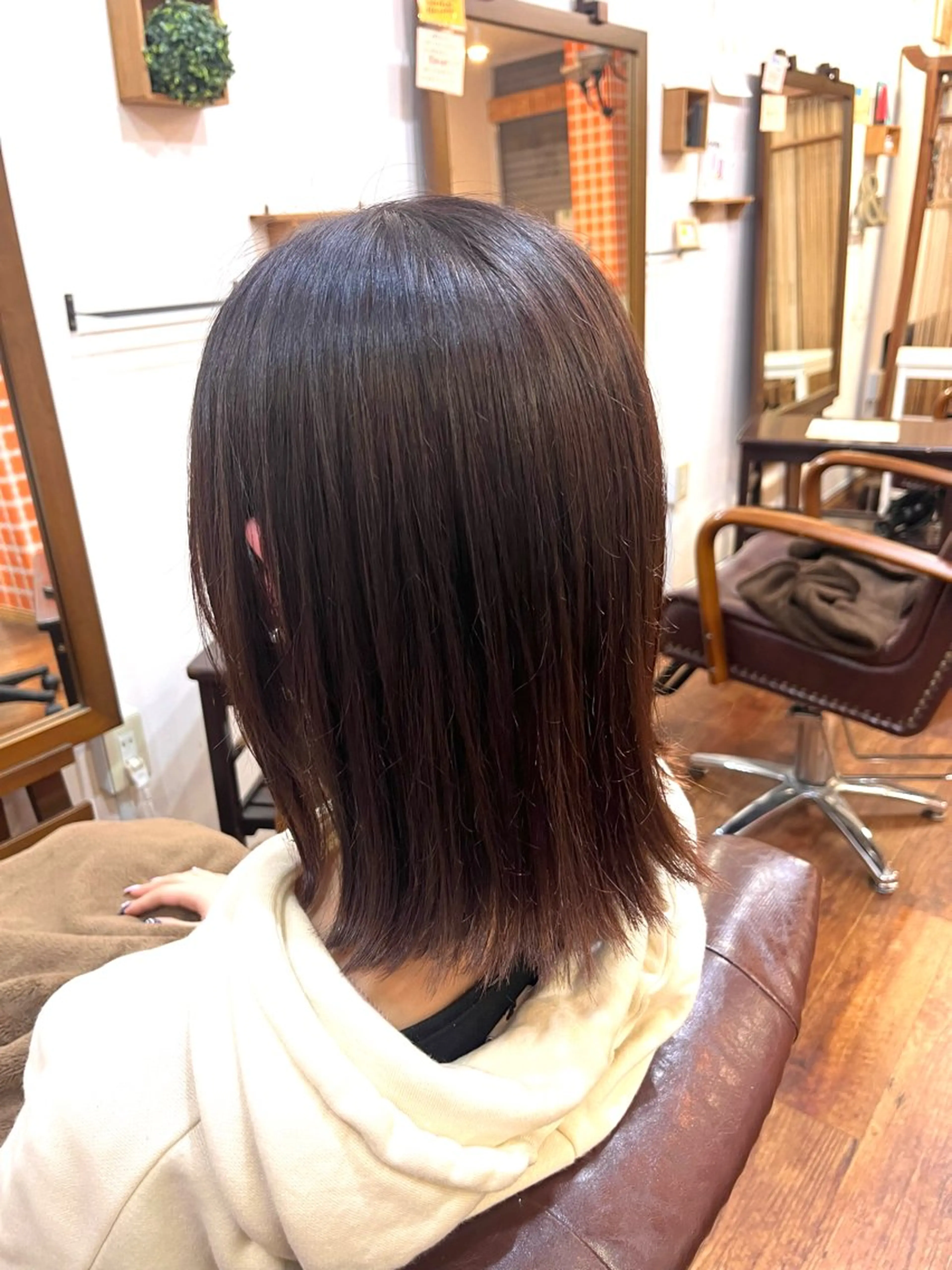 ショート カラー ヘアアレンジ ブラウンカラー レッドカラー レッドブラウン Raugh by Apri Lush所属・中津川 愛恵のヘアスタイル