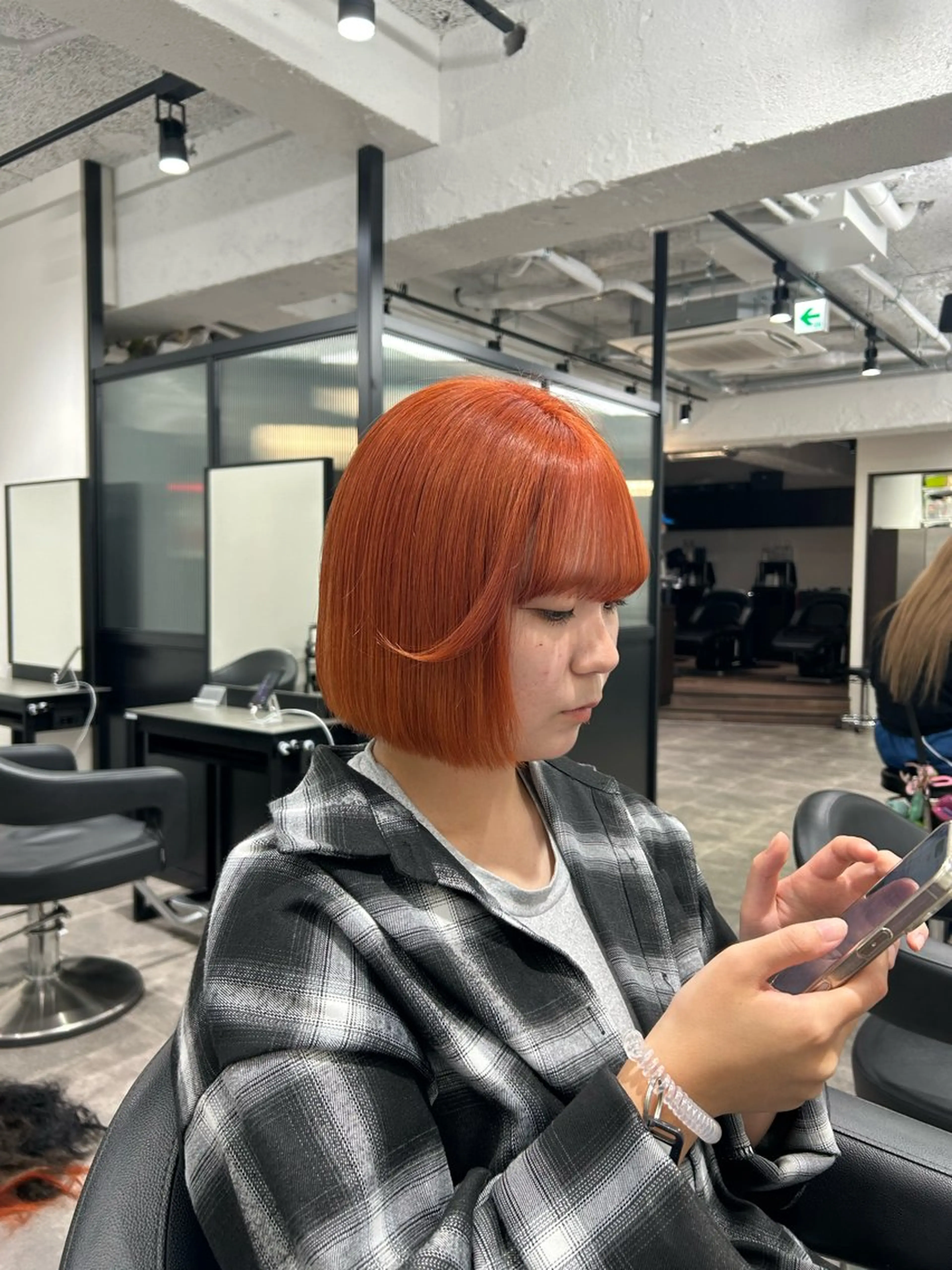 ミディアム カラー オレンジ カット ヘアカラー トリートメント ヘアセット 💎韓国/ レイヤー カット/ 暖色🫧のヘアスタイル