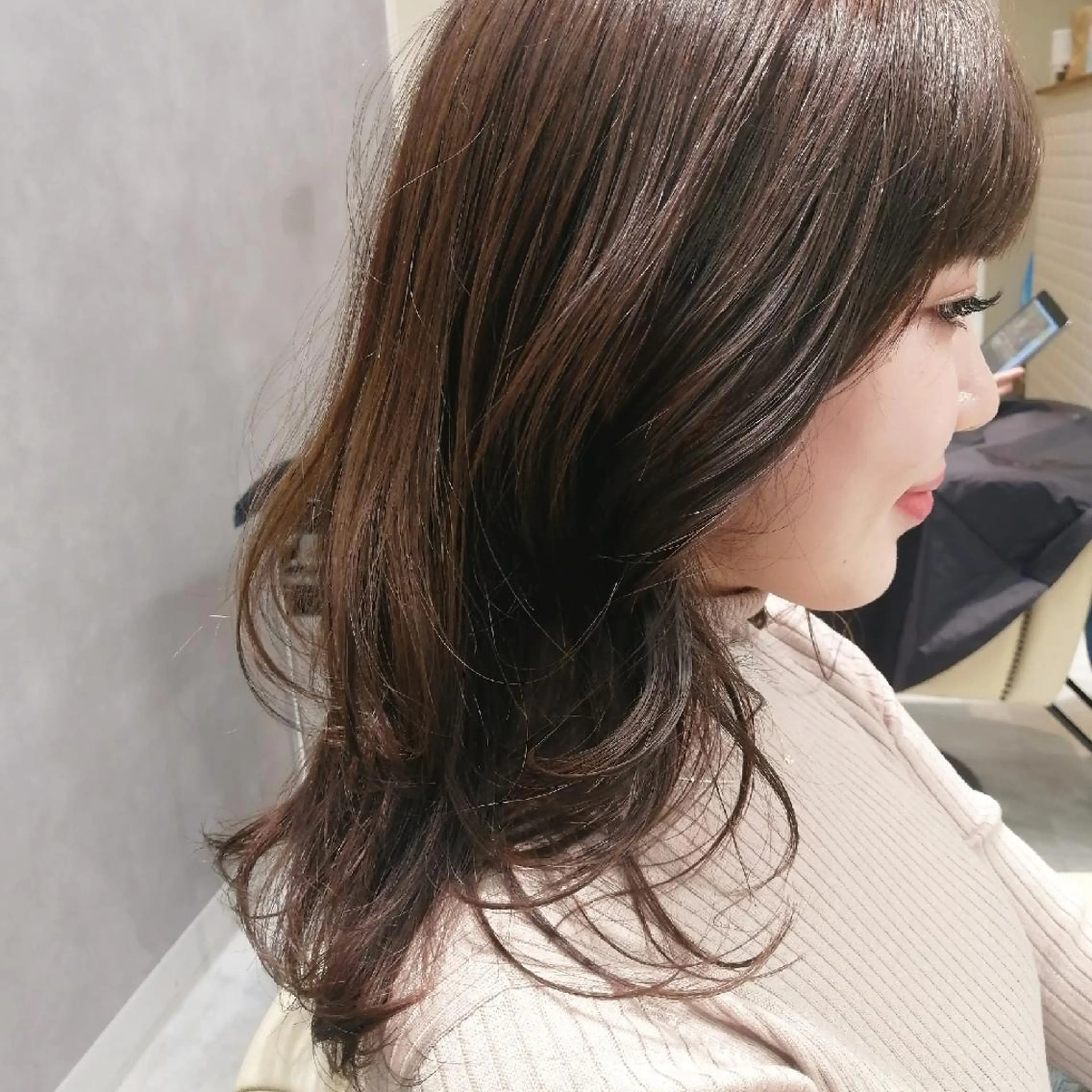 セミロング カラー アッシュ ベージュカラー 韓国風ヘア レイヤーカット hase _のヘアスタイル