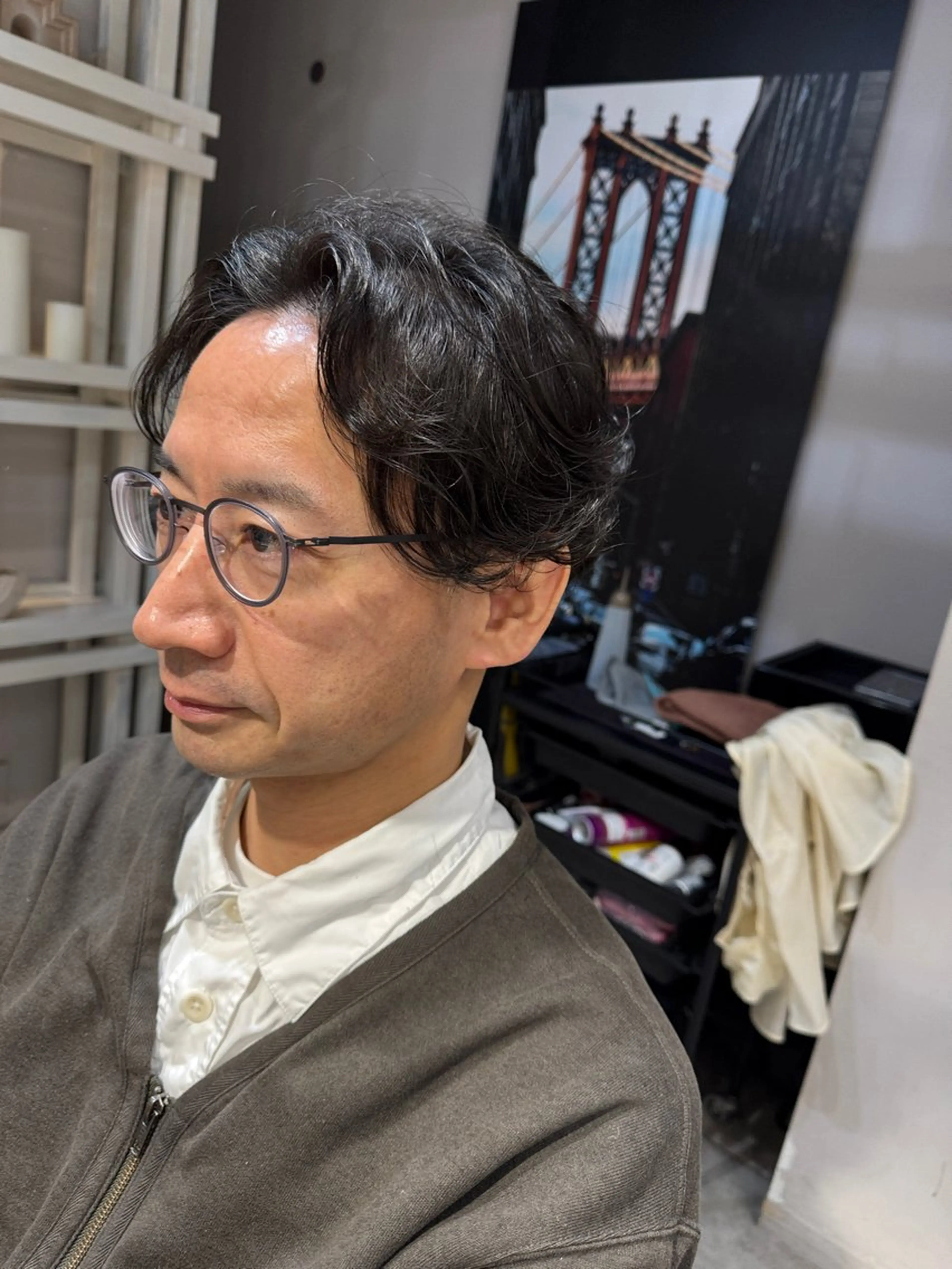 ミディアム パーマ メンズ ミディアムパーマ フェザーパーマ メンズパーマ カット パーマ トリートメント Dxxxx III所属・似合う髪型が 分からない方へのヘアスタイル