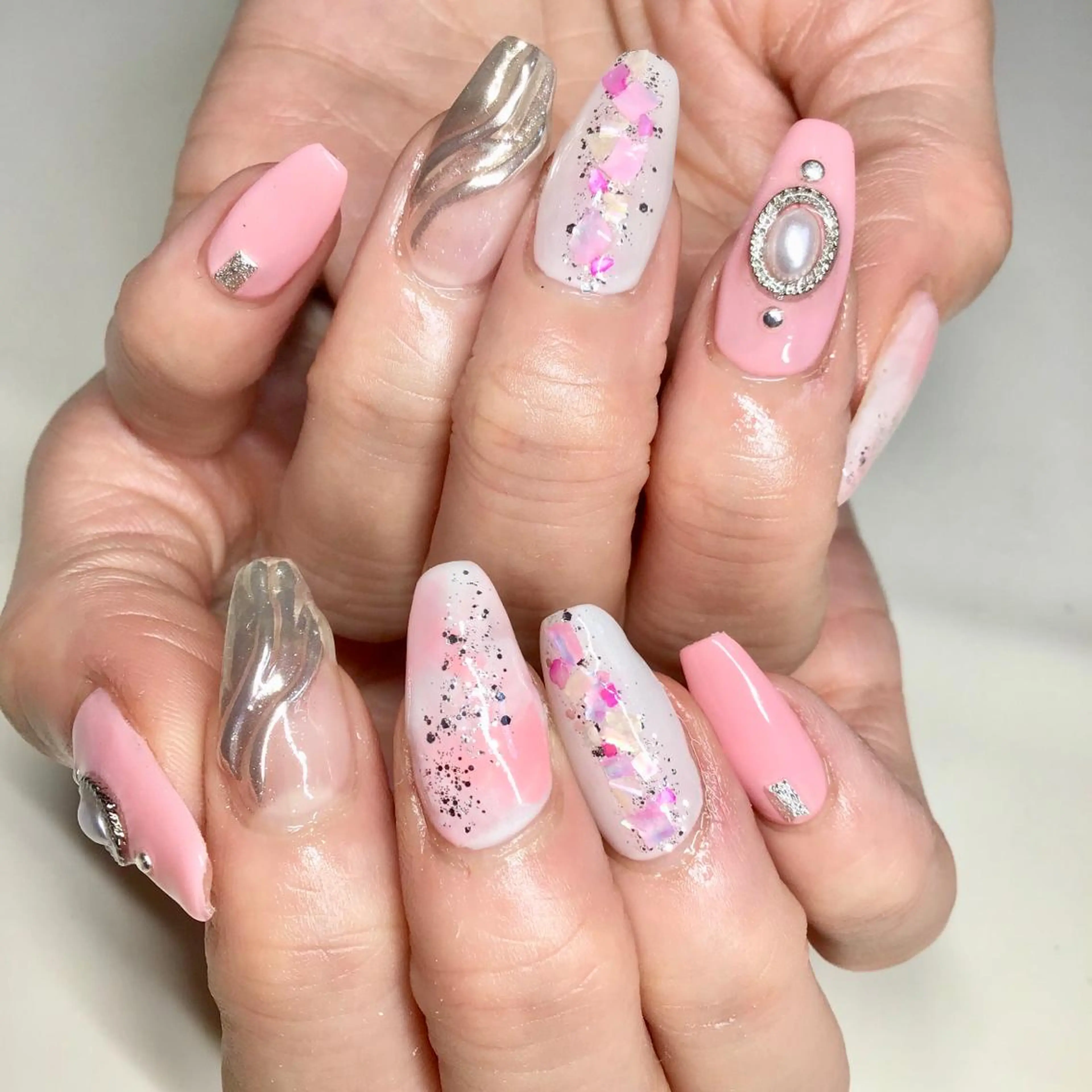 ロング ネイル マツエク・マツパ 福田 加奈のネイルデザイン