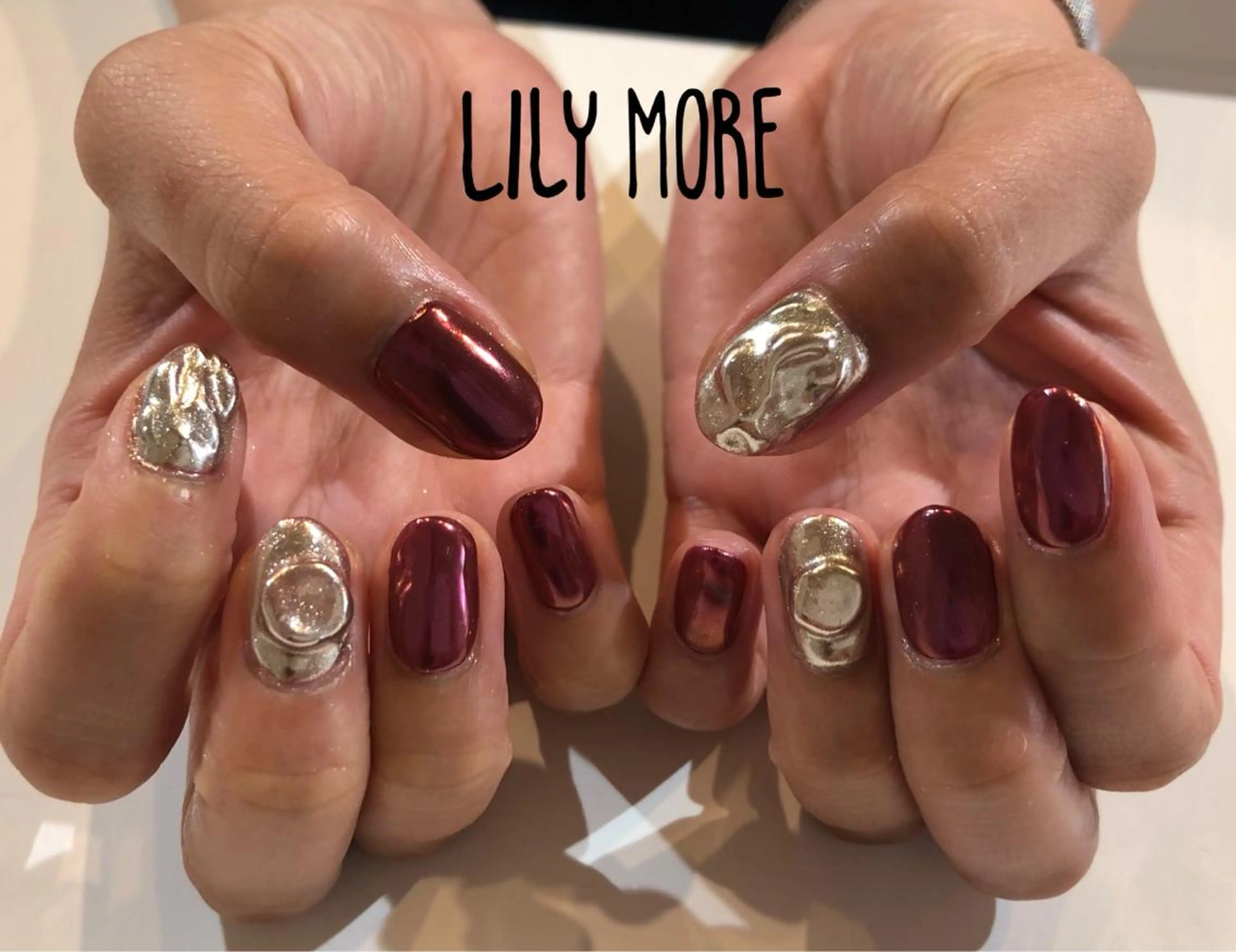 ネイル ミラーネイル Lily closetのネイルデザイン