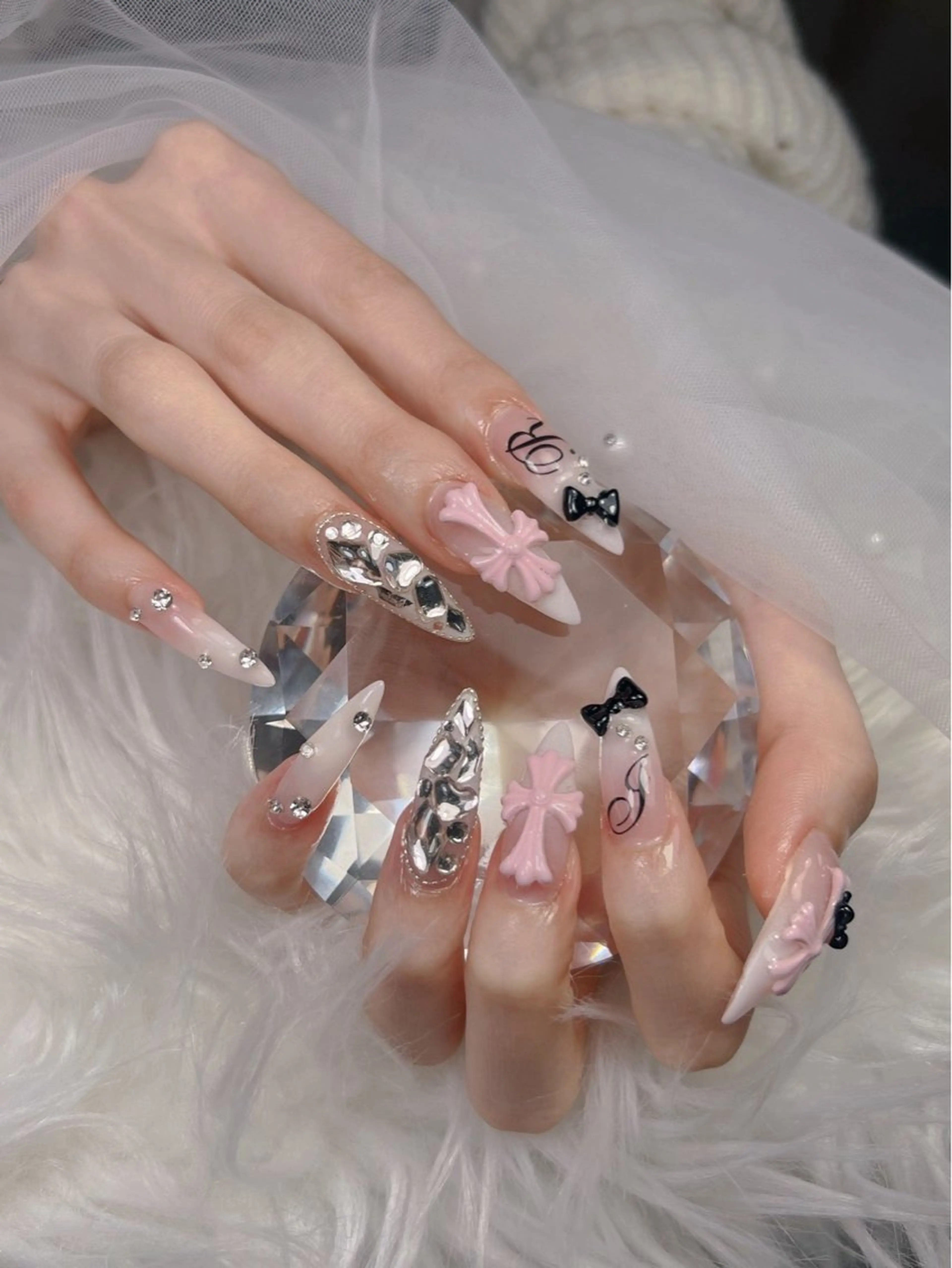 ネイル アートネイル オーロラネイル チークネイル 長さ出し フットネイル Miya _nailのネイルデザイン