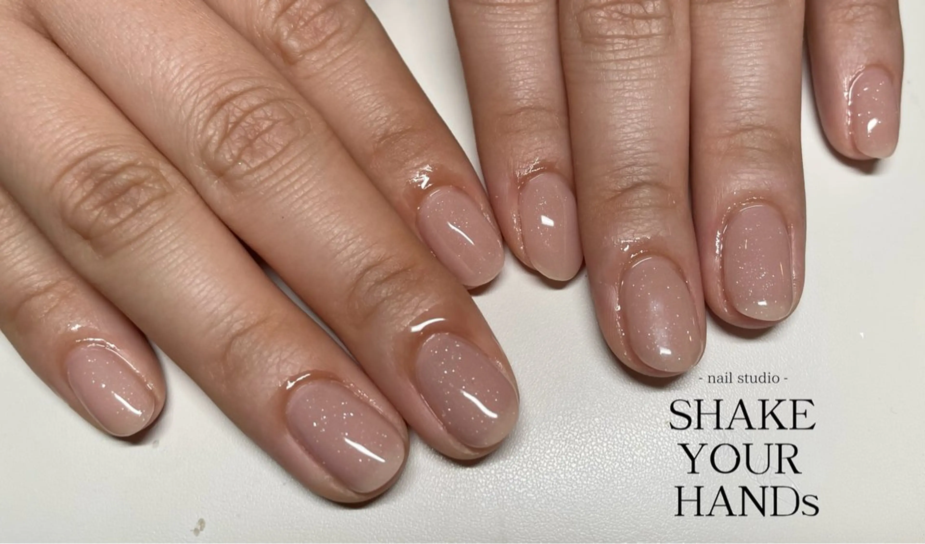ネイル キラキラネイル ハンドネイル ネイルスタジオ シェイクユアハンズのネイルデザイン