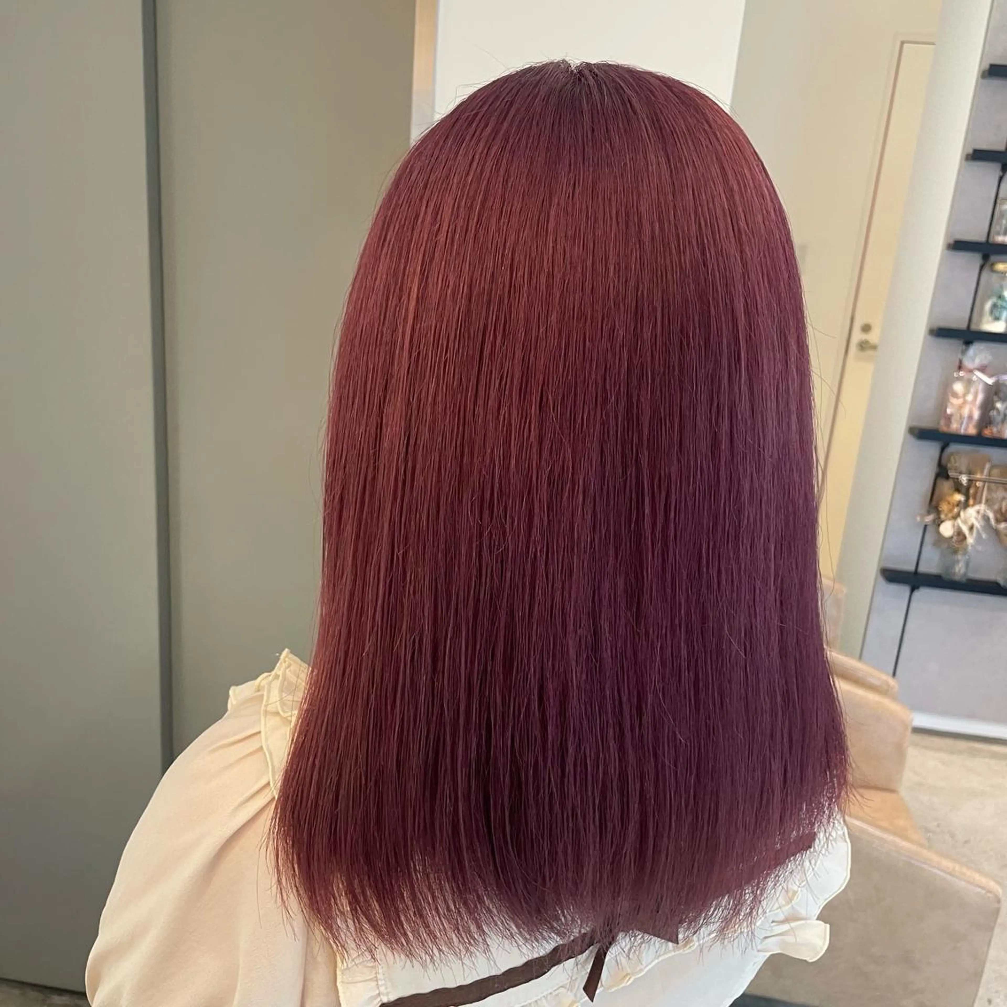 セミロング ヘアカラー トリートメント 亀山 由里菜のヘアスタイル