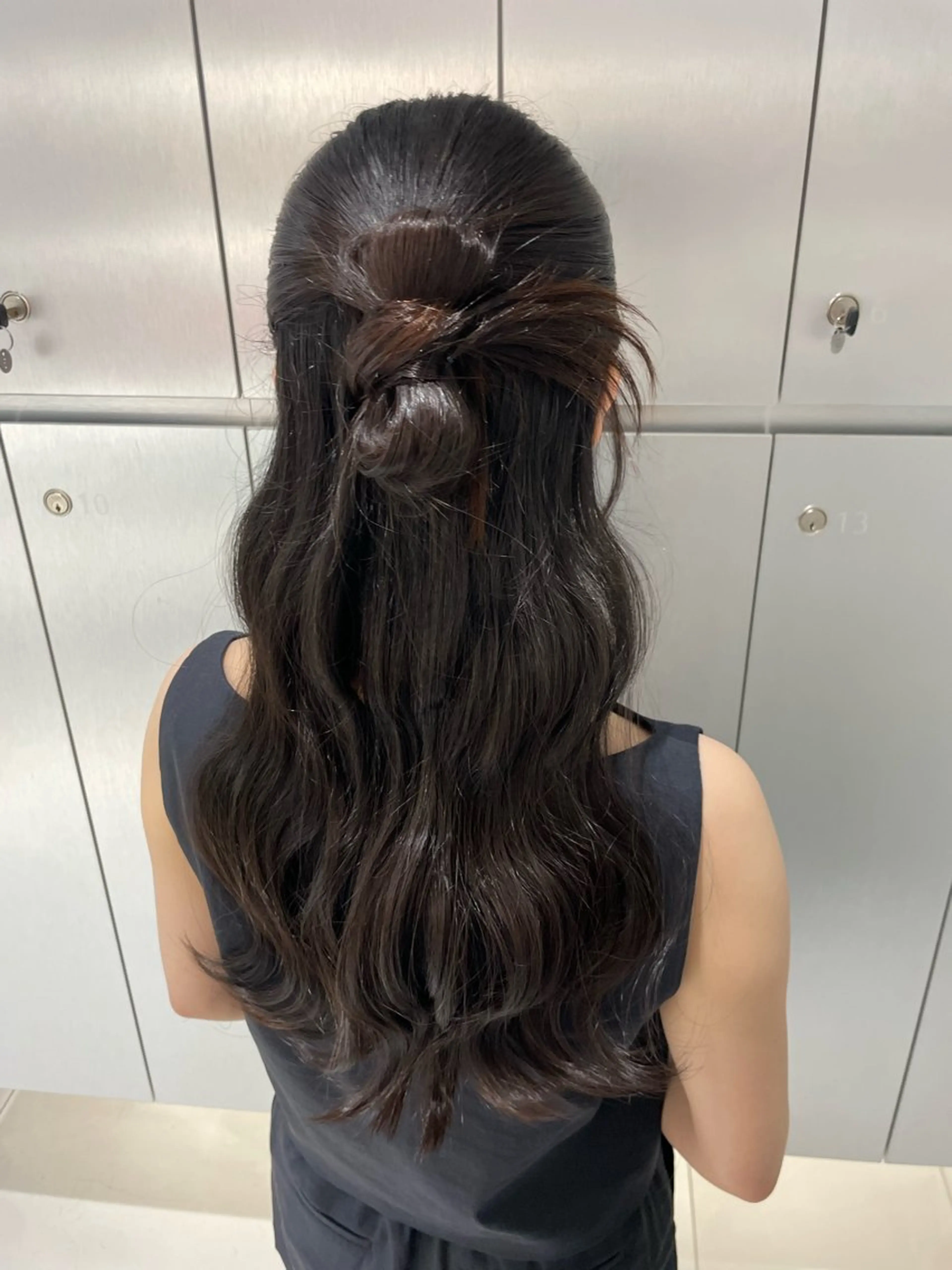 ヘアアレンジ ハーフアップ 結婚式・ブライダル ヘアセット ヘアセット🎀耳つぼ 👂💎MONAMIのヘアスタイル