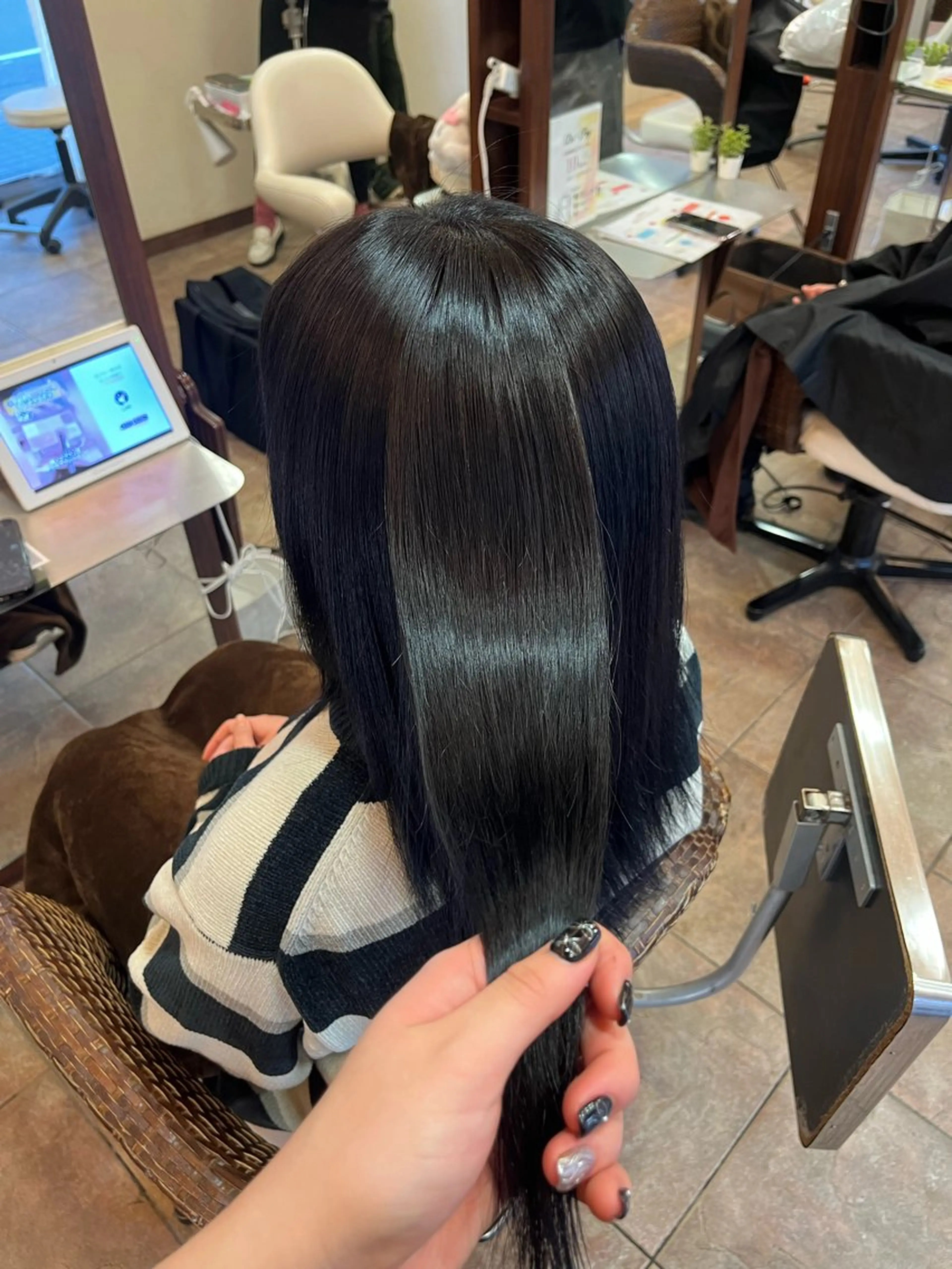 カラー ヘアカラー トリートメント 伊部 しづきのヘアスタイル